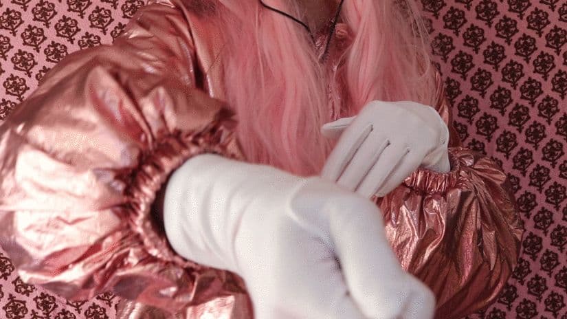 ASMR (Autonomous Sensory Meridian Response) video (still): Lisa Gliederpuppe