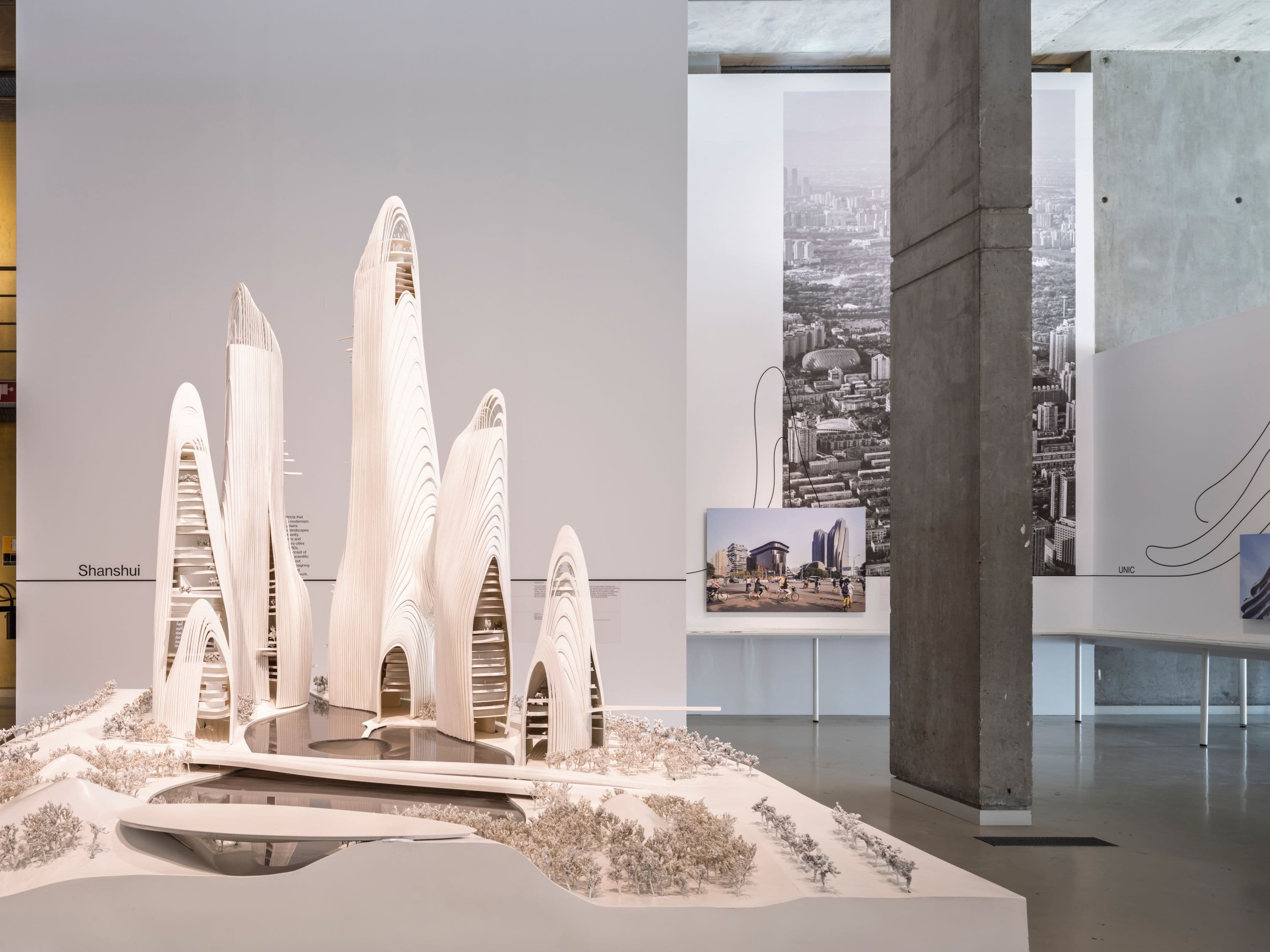 Ma Yansong. Architectuur and Emotion. Photo Ossip van Duivenbode. 