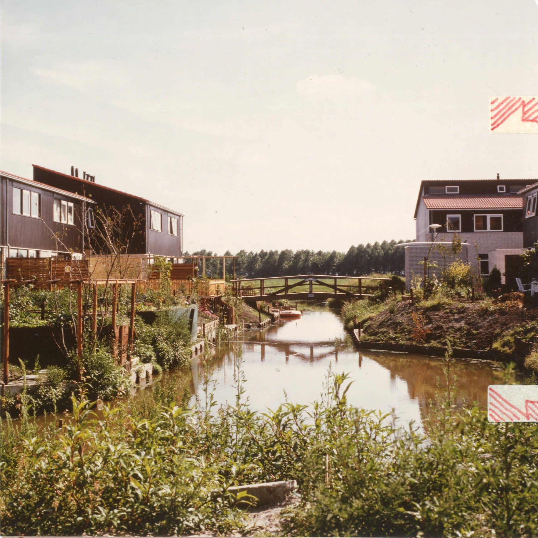 Van den Broek and Bakema. Tanthof residential neighbourhood, integrating water, parking, low-rise housing, 1975-1981. Collection Broekbakema. 