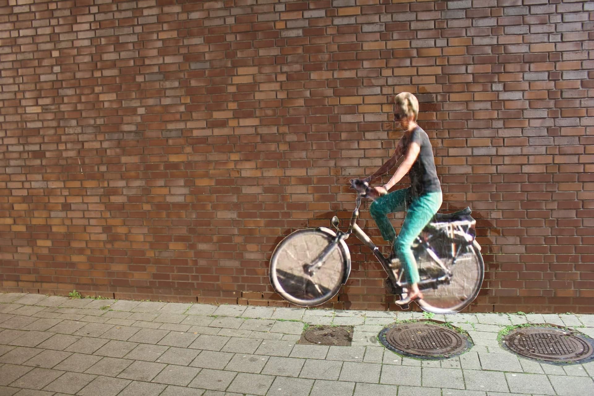 Thursday Night: Paolo Ciro on Surveilling Surveillers. Street Ghosts at Het Nieuwe Instituut  