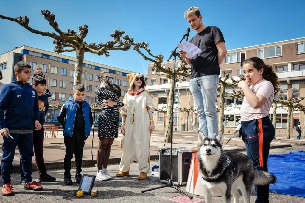 Maarten Bel, Pet Walk Of Fame. Photo: Caro Linares 