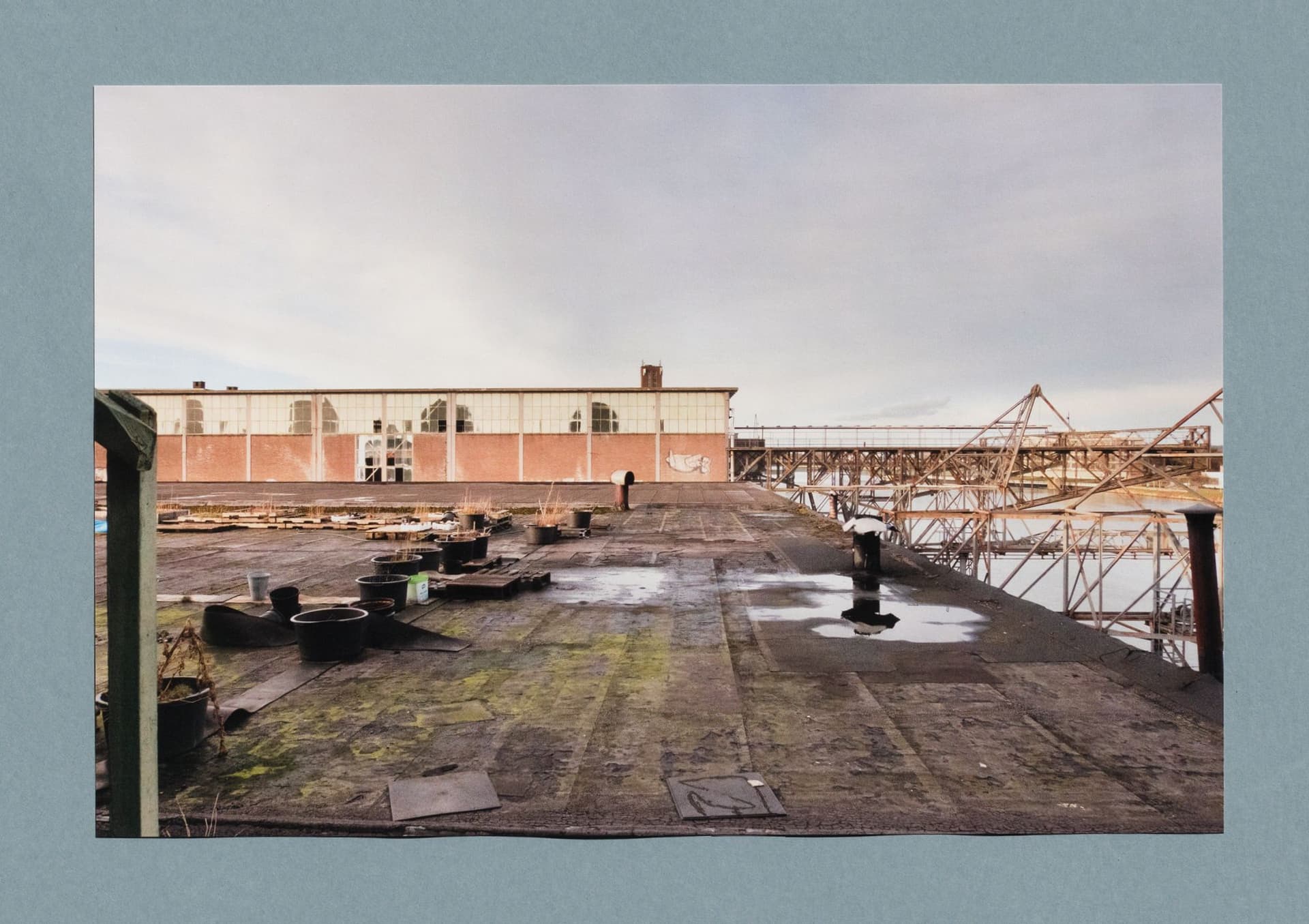  Landbouwbelang. Roof. From: Architecture of Appropriation. On Squatting as Spatial Practice. Photo by Johannes Schwartz. 
