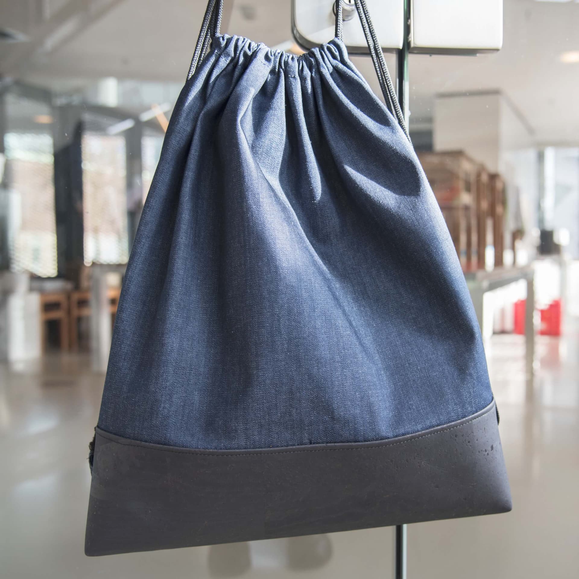 Result of the workshop Creative with cork leather. Photo Charlotte Kan 