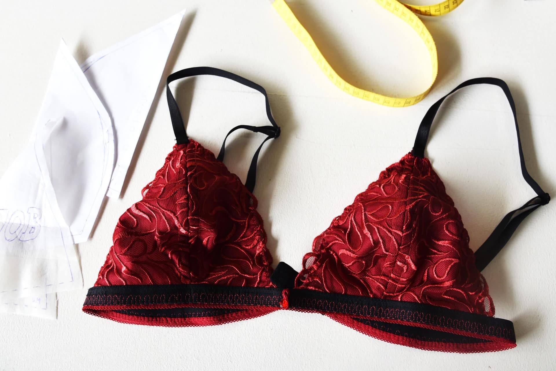 Workshop making bras. Photo Charlotte Kan 