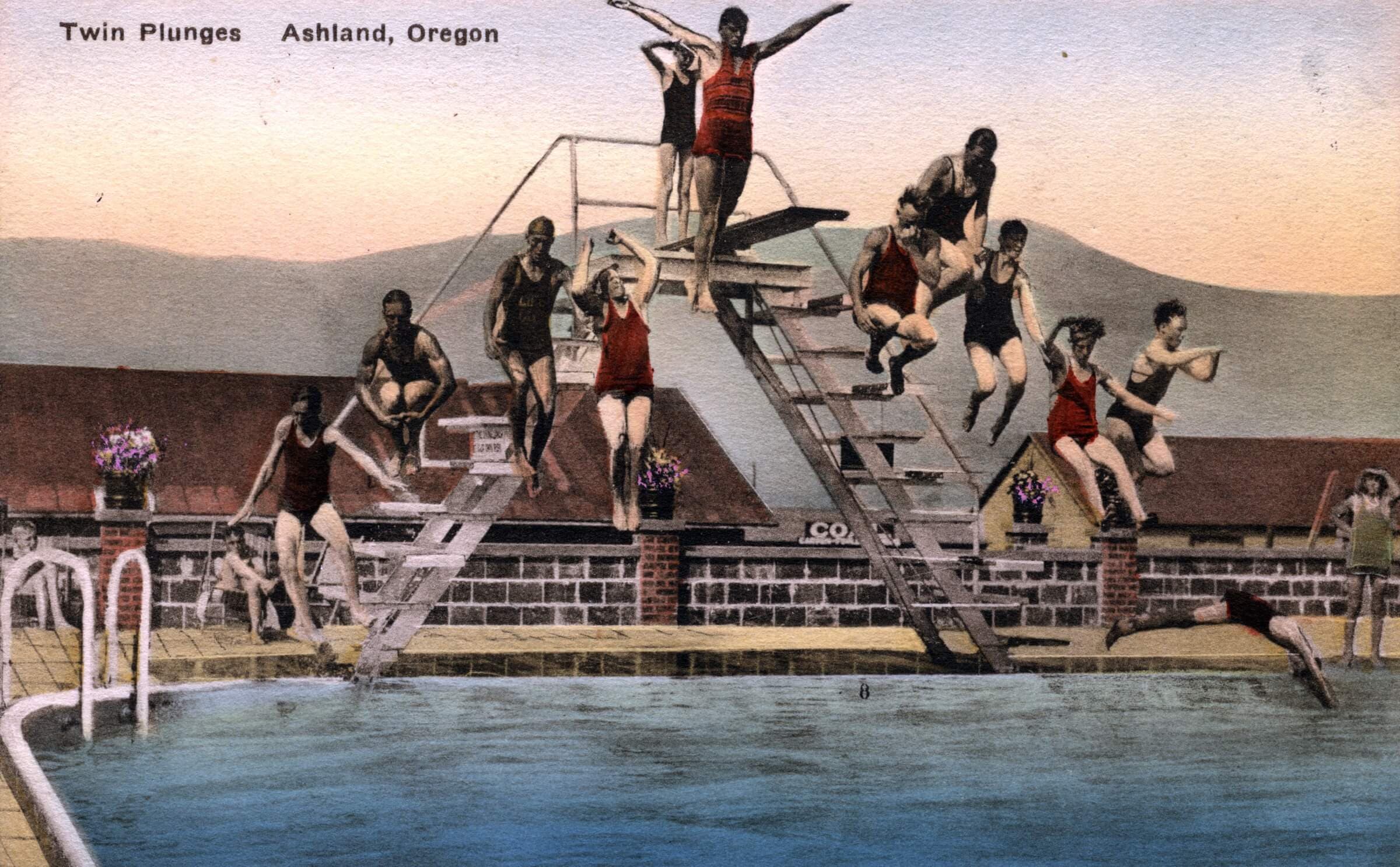 Ansichtkaart van het Amerikaanse kuuroord Twin Plunges in Ashland, Oregon. Met dank aan de Southern Oregon Historical Society. 