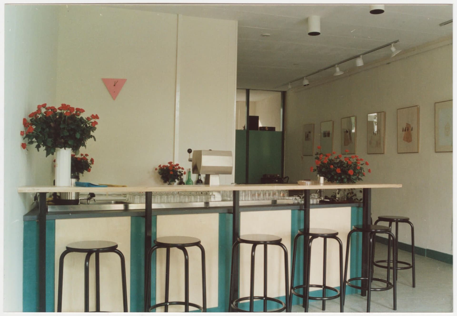 P. Hammel. Bar COC, Rotterdam, 1987. Collection Het Nieuwe Instituut, HAMM f598 