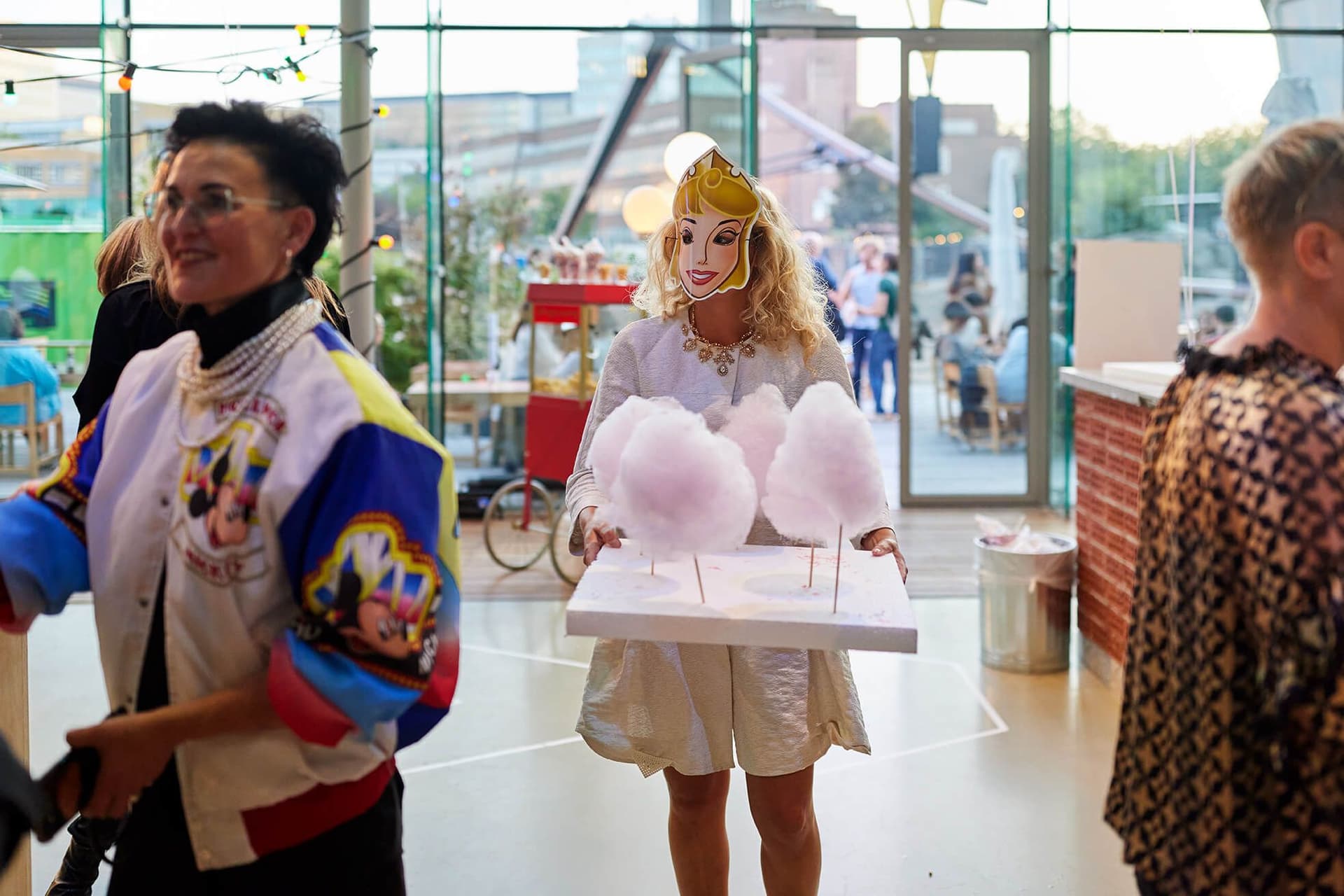 Opening ‘De architectuur van een wondere wereld’, 4 september 2021 in Het Nieuwe Instituut. Foto: Aad Hoogendoorn.  