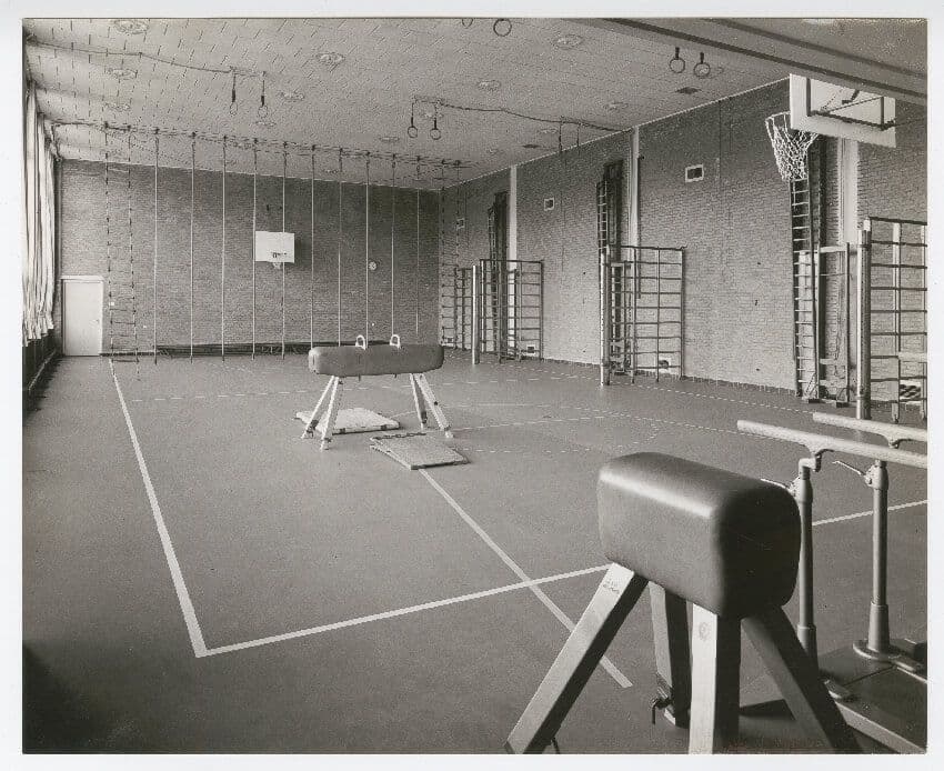 R.D. Bleeker: the M.M.S new secondary school for girls, Jan Willem Frisolaan, The Hague, 1956. Photo: Gerrit Schilp, from the collection of Het Nieuwe Instituut. 