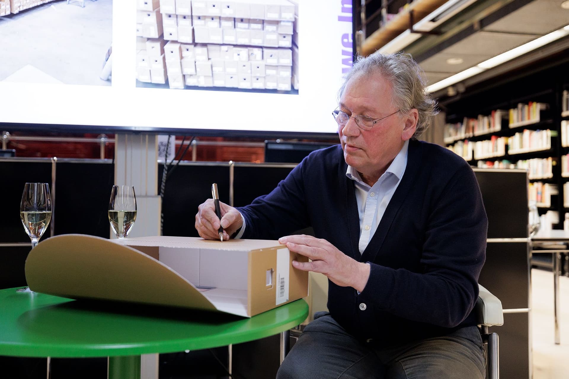 Nieuwe Instituut verwerft bureauarchief Jo Coenen. Foto: Aad Hoogendoorn