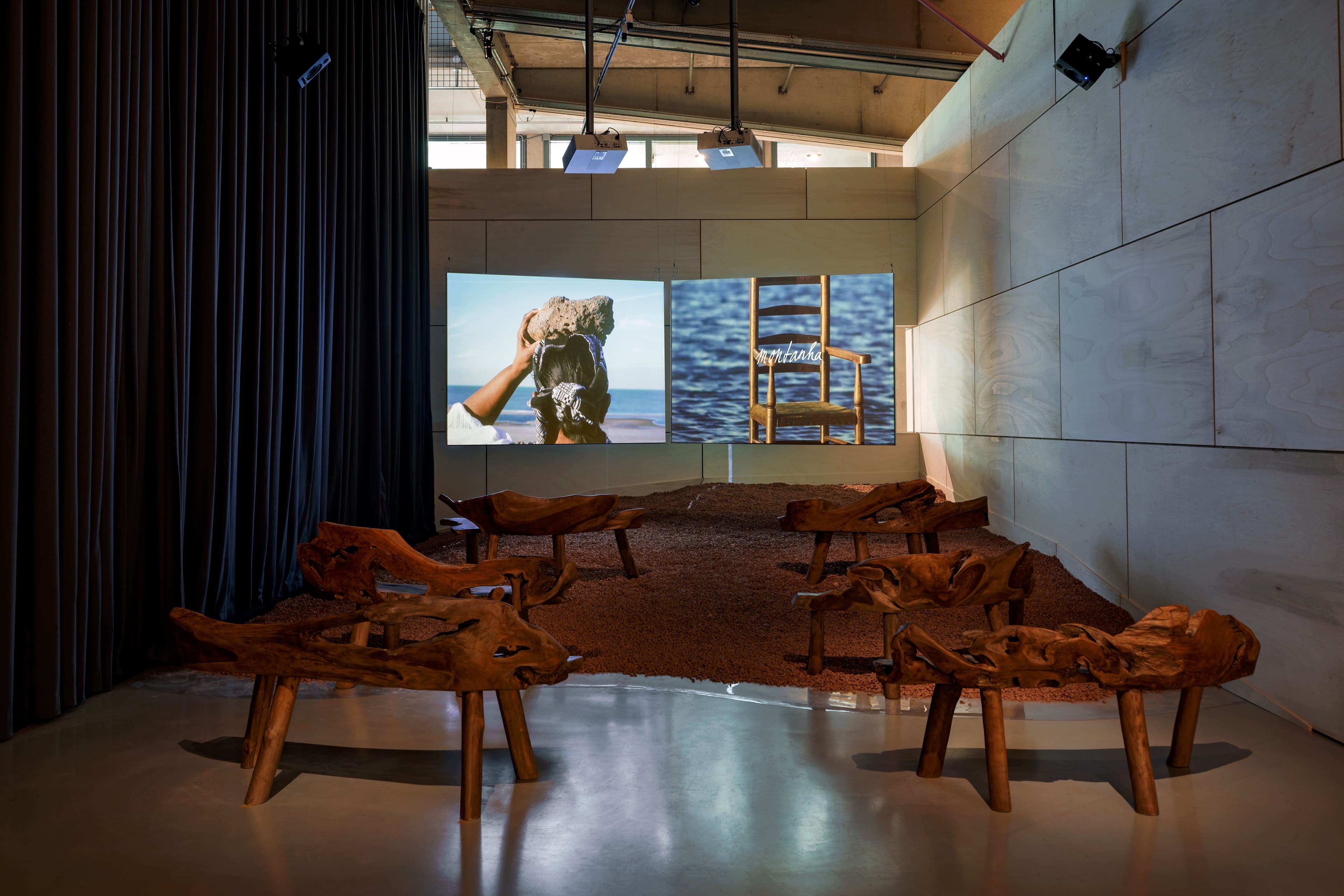 Another Island. Photo: Aad Hoogendoorn.