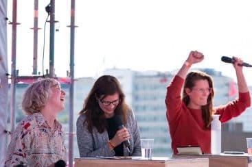 Katrina Johnston-Zimmerman, Helen Toxopeus en Jacintha Scheerder tijdens de International Rooftop Knowledge Day 2022. Foto: Frank Hanswijk