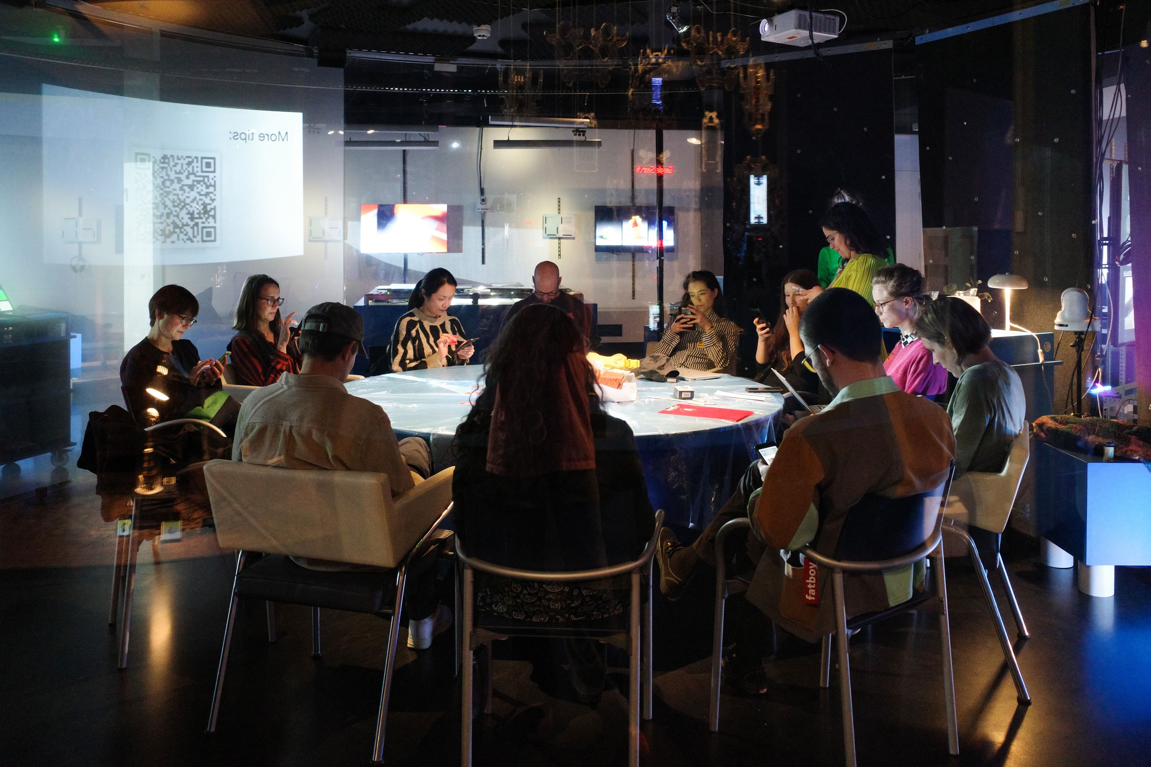 Workshop "e-kondo your life" tijdens Living Archives, 2024. Foto: Isa de Jong.