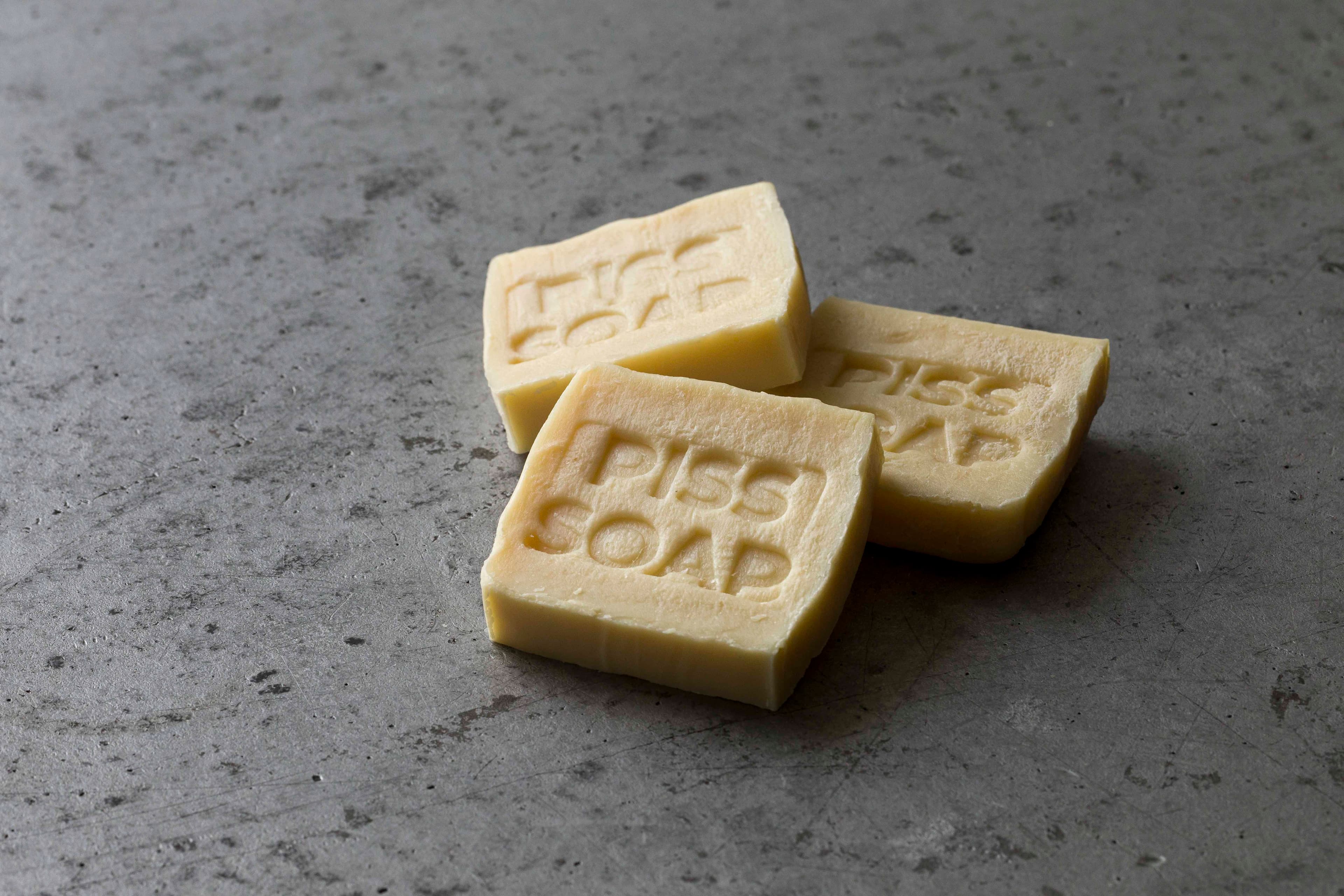 Piss Soap door Arthur Guilleminot in New Store 1.0, Dutch Design Week 2023. Foto: Jeph Francissen