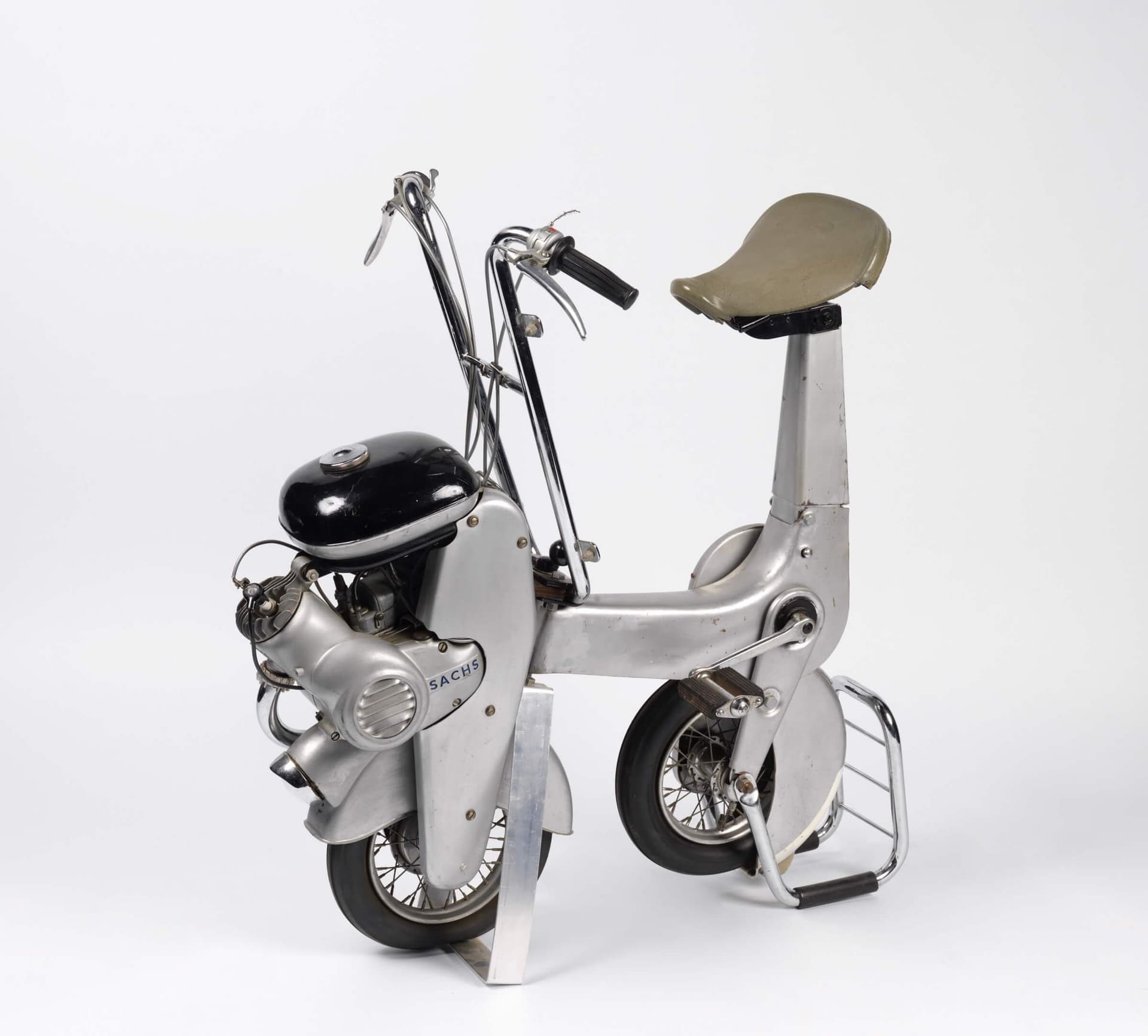 N.V. Machine- en Rijwielfabriek Simplex Scooterette (prototype), 1958 - 1963 V 208 (KN&V) Collectie Museum Boijmans Van Beuningen, Rotterdam. Schenking: Wim Gilles (1980). Foto: Tom Haartsen. 