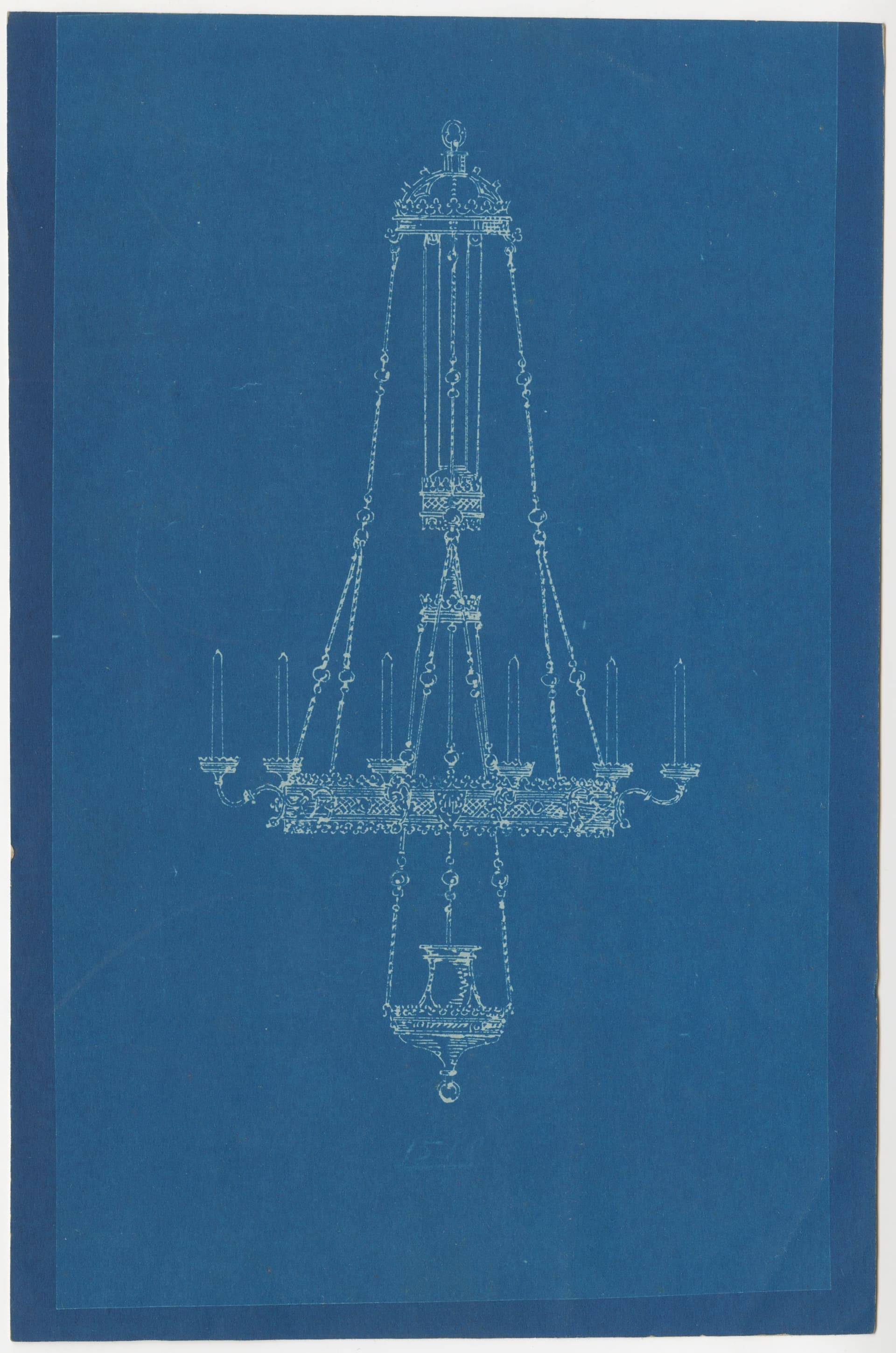 Als de formaten van het ontwerp op transparant papier verschilden van die van het beschikbare, of gekozen blauwdrukpapier, ontstonden er donkerblauwe randen. Bij de blauwdrukken die op de bureaus zelf werden vervaardigd werd dit klaarblijkelijk… 