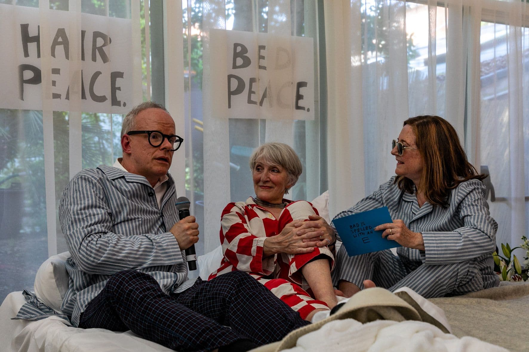 Hans-Ulrich Obrist en Madelon Vriesendorp, met Beatriz Colomina. Dutch Pavilion WORK, BODY, LEISURE. 16th International Architecture Exhibition - La Biennale di Venezia, FREESPACE. Foto: Daria Scagliola 