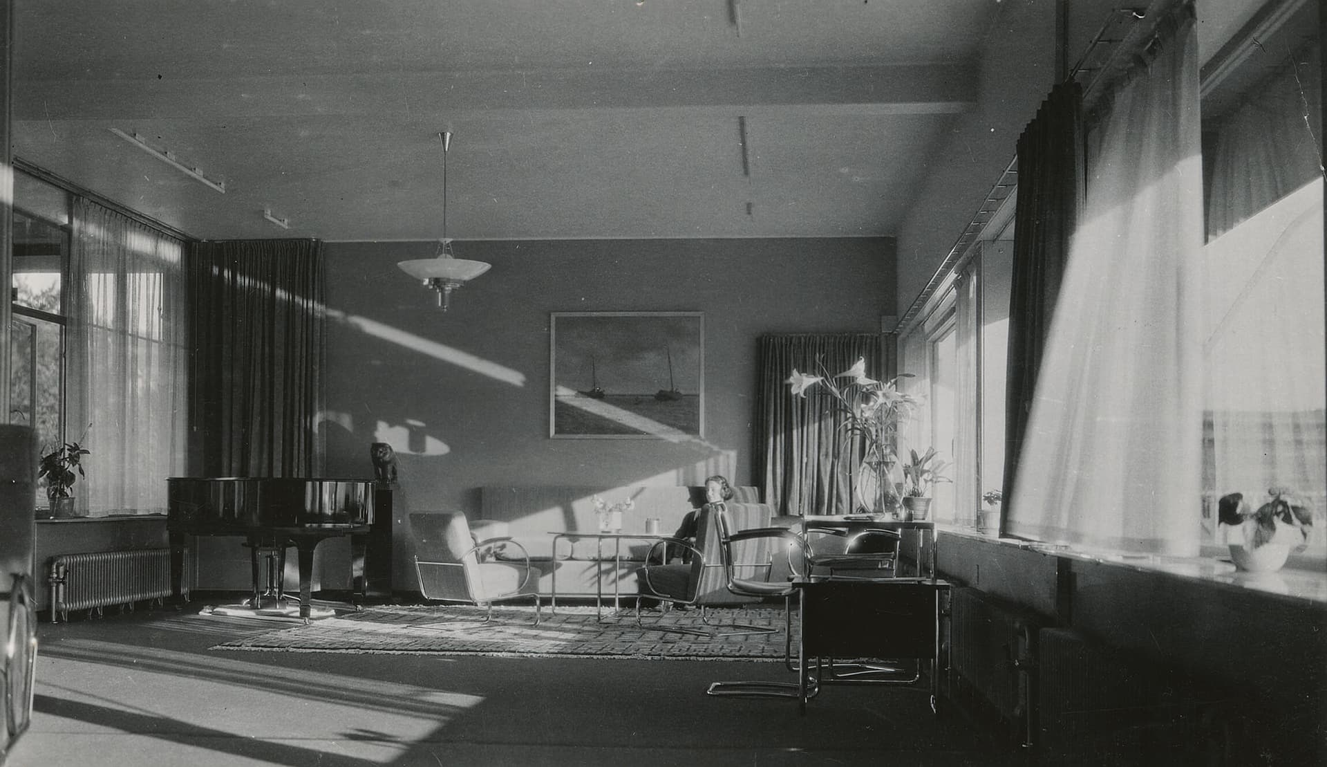 Interieur Huis Sonneveld. Foto uit het archief van de familie Sonneveld. Collectie Het Nieuwe Instituut, archief BIHS 