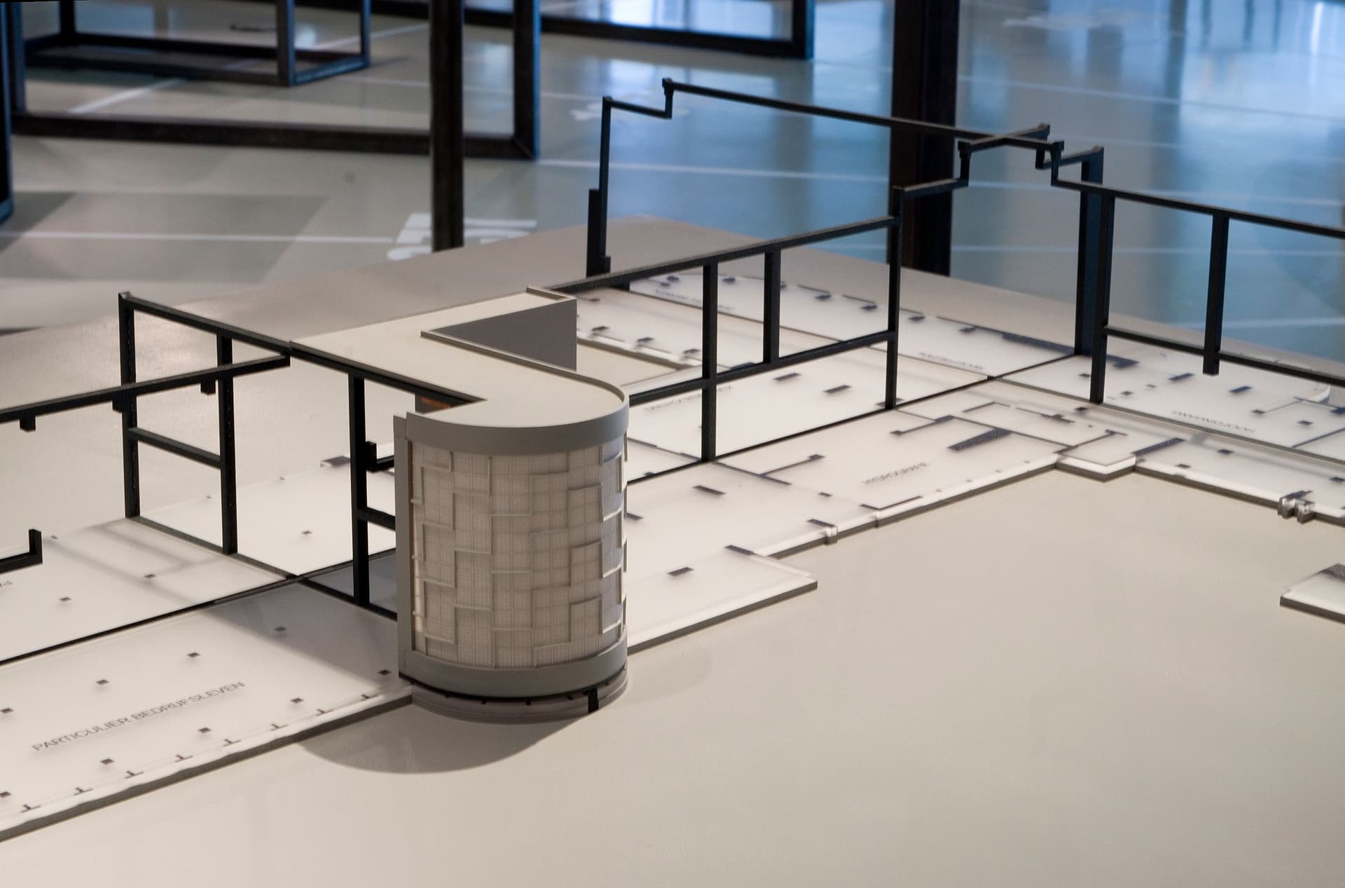  Exhibition model AMO, after a design by H. Th. Wijdeveld. Dutch pavilion Antwerp 1930. Photo Petra van der Ree 