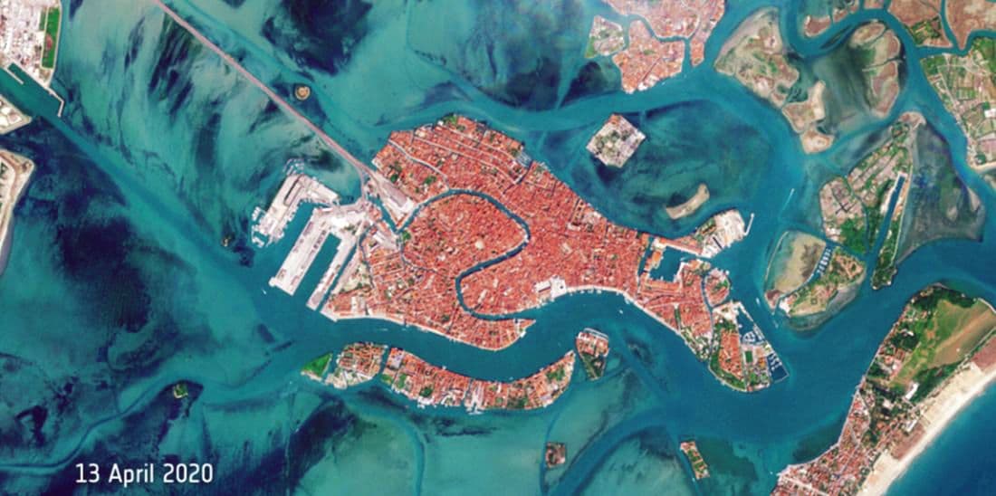 Deserted Venetian lagoon. Contains modified Copernicus Sentinel data (2019-20), processed by ESA, CC BY-SA 3.0 IGO