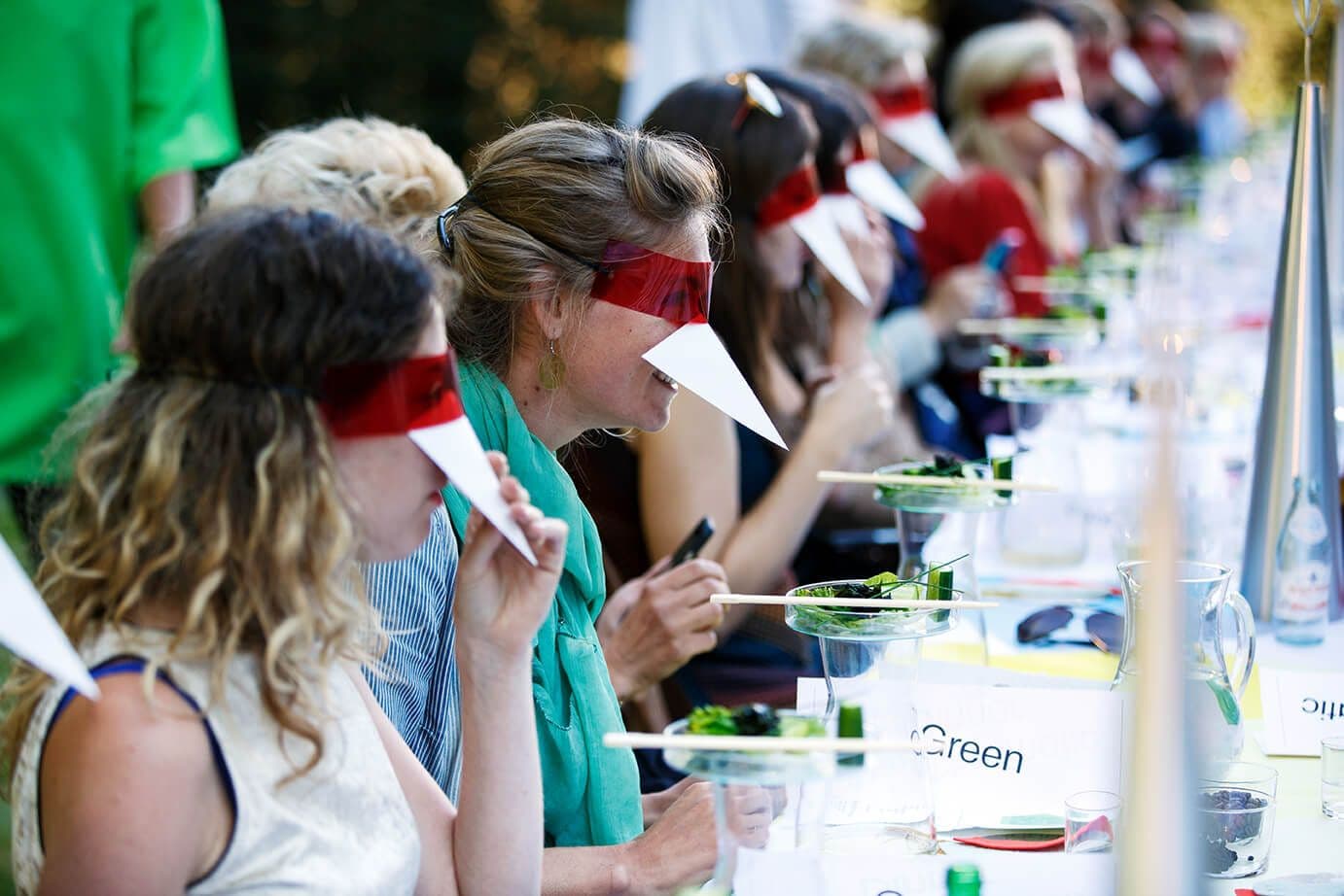 The Chromatic Dinner at Het Nieuwe Instituut, 2018. Photo: Aad Hoogendoorn. 