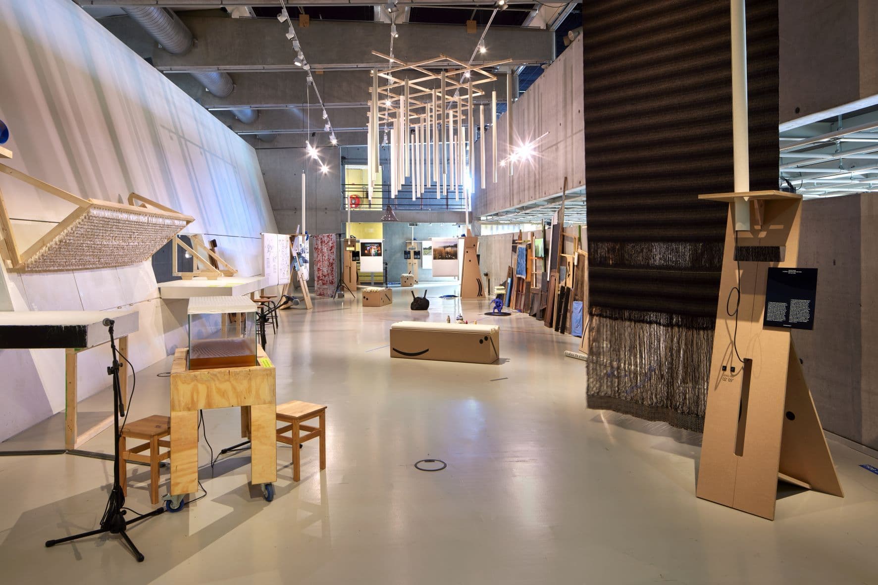 Overview of the exhibition In Search of the Pluriverse, Het Nieuwe Instituut, 2022. The exhibition’s spatial design is by Sean Leonard and the graphic identity is by Miquel Hervás Gomez. Nina van Hartskamp provided audio pieces featuring all the…