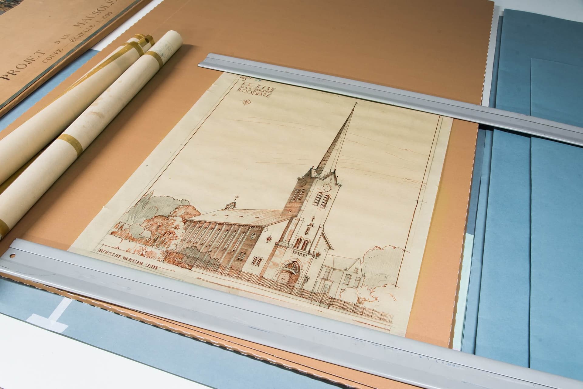 L. en J. A. van der Laan. R.K. Kerk O.L.V. Geboorte te Hoogmade, 1929-1931. Collectie Het Nieuwe Instituut, LAAX r397. 