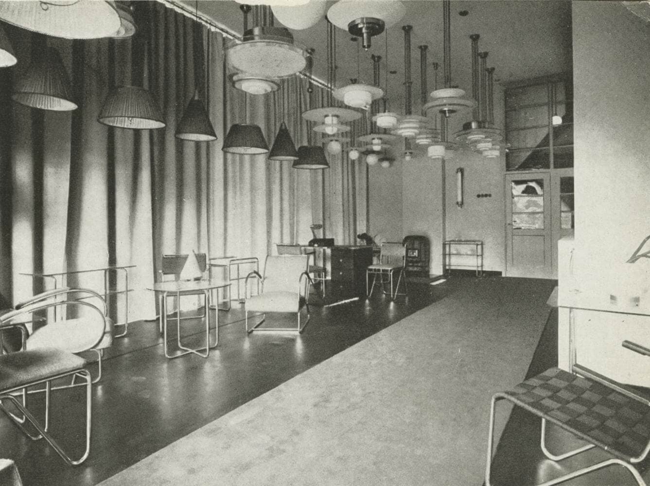 Gispen showroom at the Mauritsweg, Rotterdam. Collection Nieuwe Instituut. GISP 335 