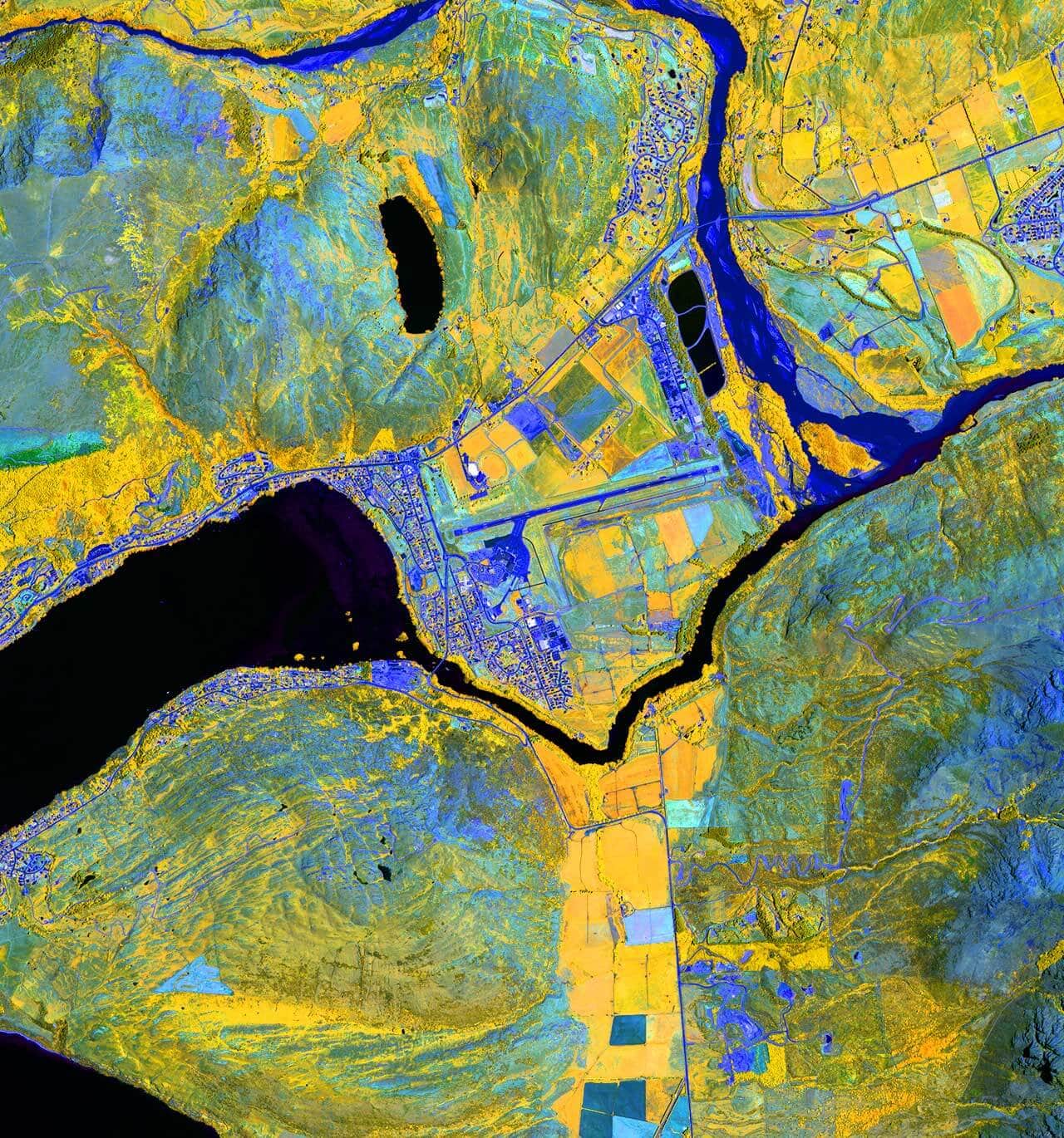 Satellite image analysis using GIS. Source: Esri Academy 