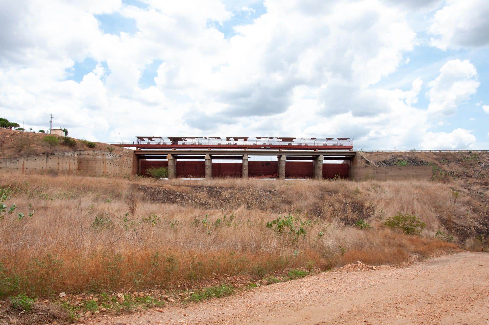 Banabuiu Dam, built in 1966. Photo credit: O grupo inteiro. 