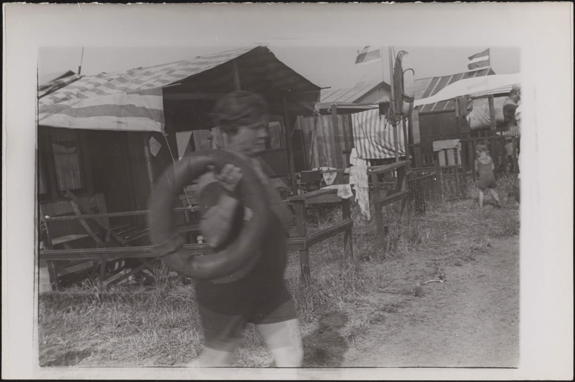 Piet Zwart, self made holiday home on the so called 'crisis beach' in Rotterdam, 1932. Collection Het Nieuwe Instituut, ZWAR ph267a 