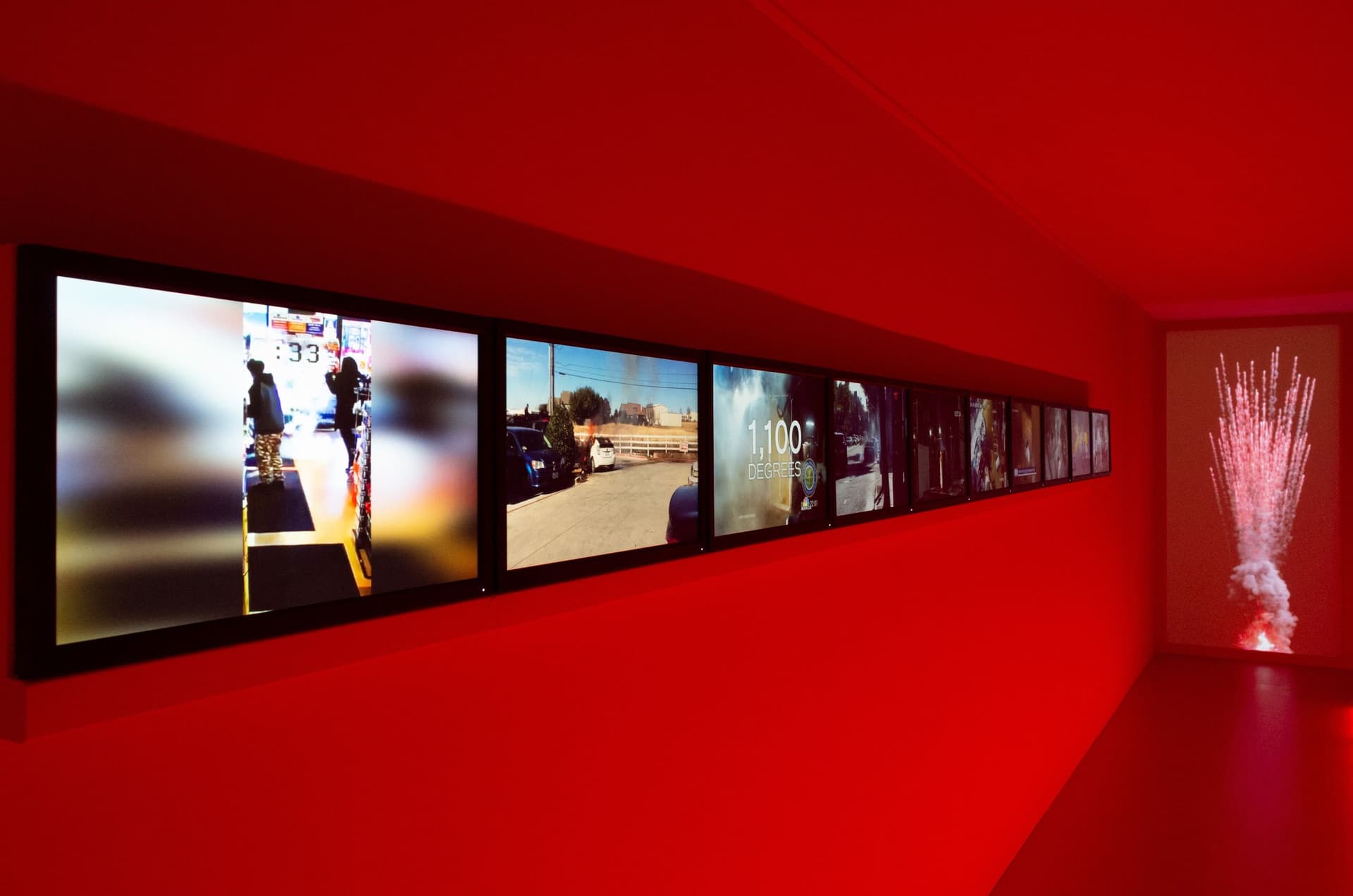 Maarten Meij's installation Calculated Combustion in Lithium, Het Nieuwe Instituut 2020. Photo: Johannes Schwartz. 