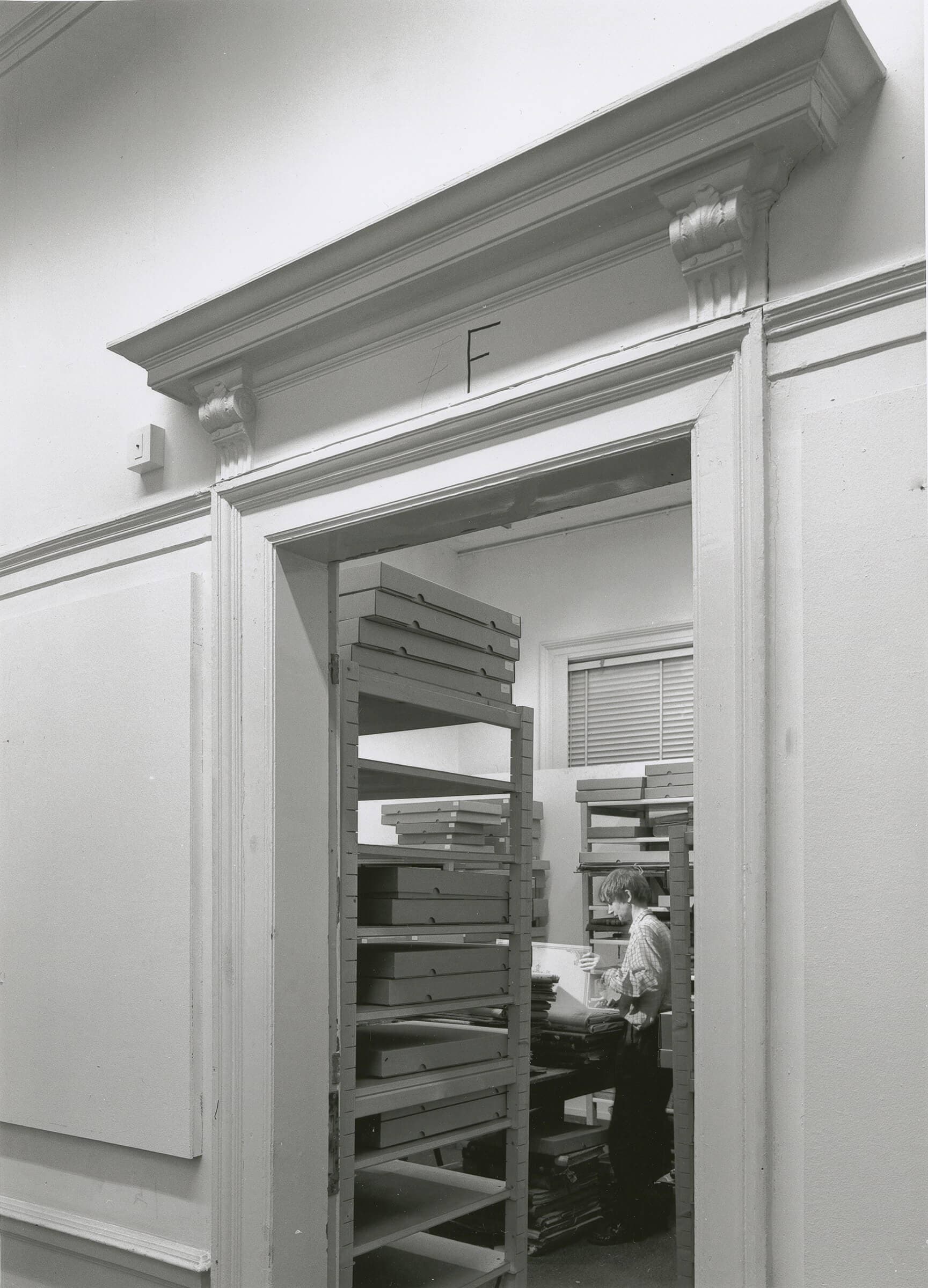 Collection management in the 'Droogbak' building in Amsterdam, where the NDB was housed. 