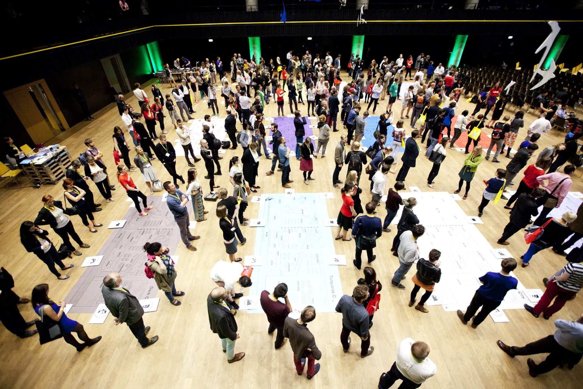Play the City’s massive multiplayer migration game at the reSITE conference in Prague 2016. Photo: Tomás Princ 