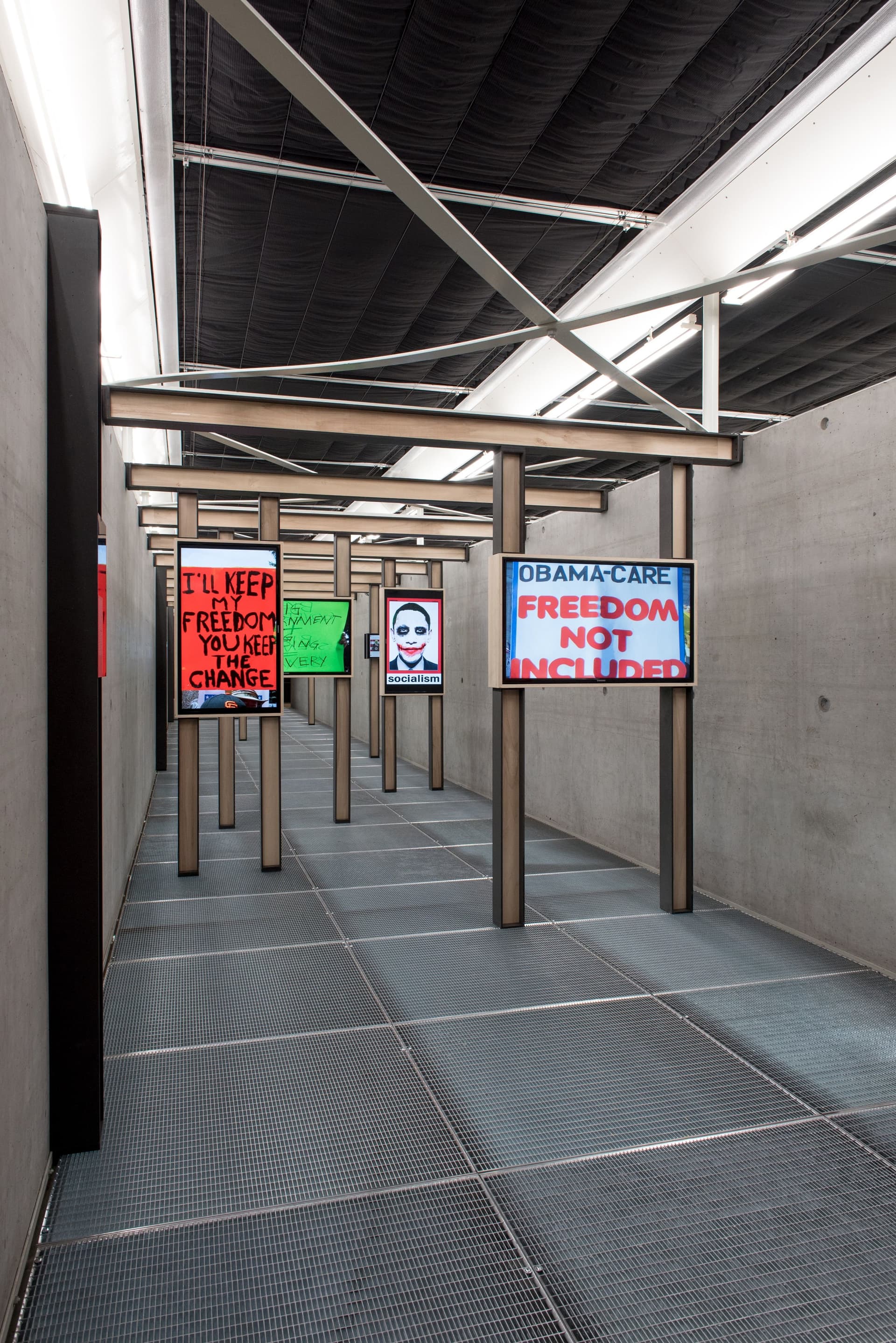 Tea Party Signs and Memes. Steve Bannon: A Propaganda Retrospective, 2018. Photo: Lotte Stekelenburg 