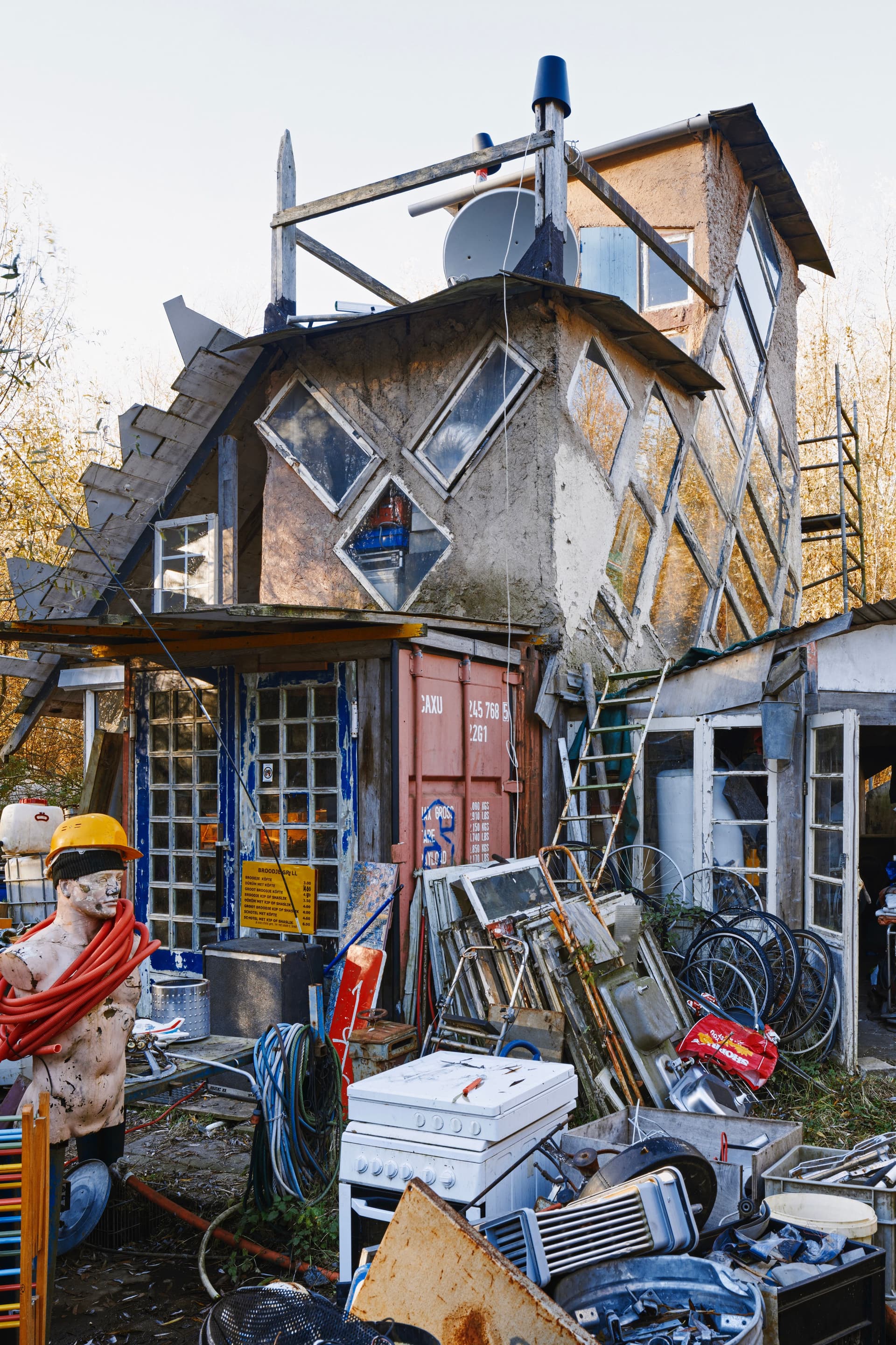 ADM terrein. Pizza tower. Foto Johannes Schwartz