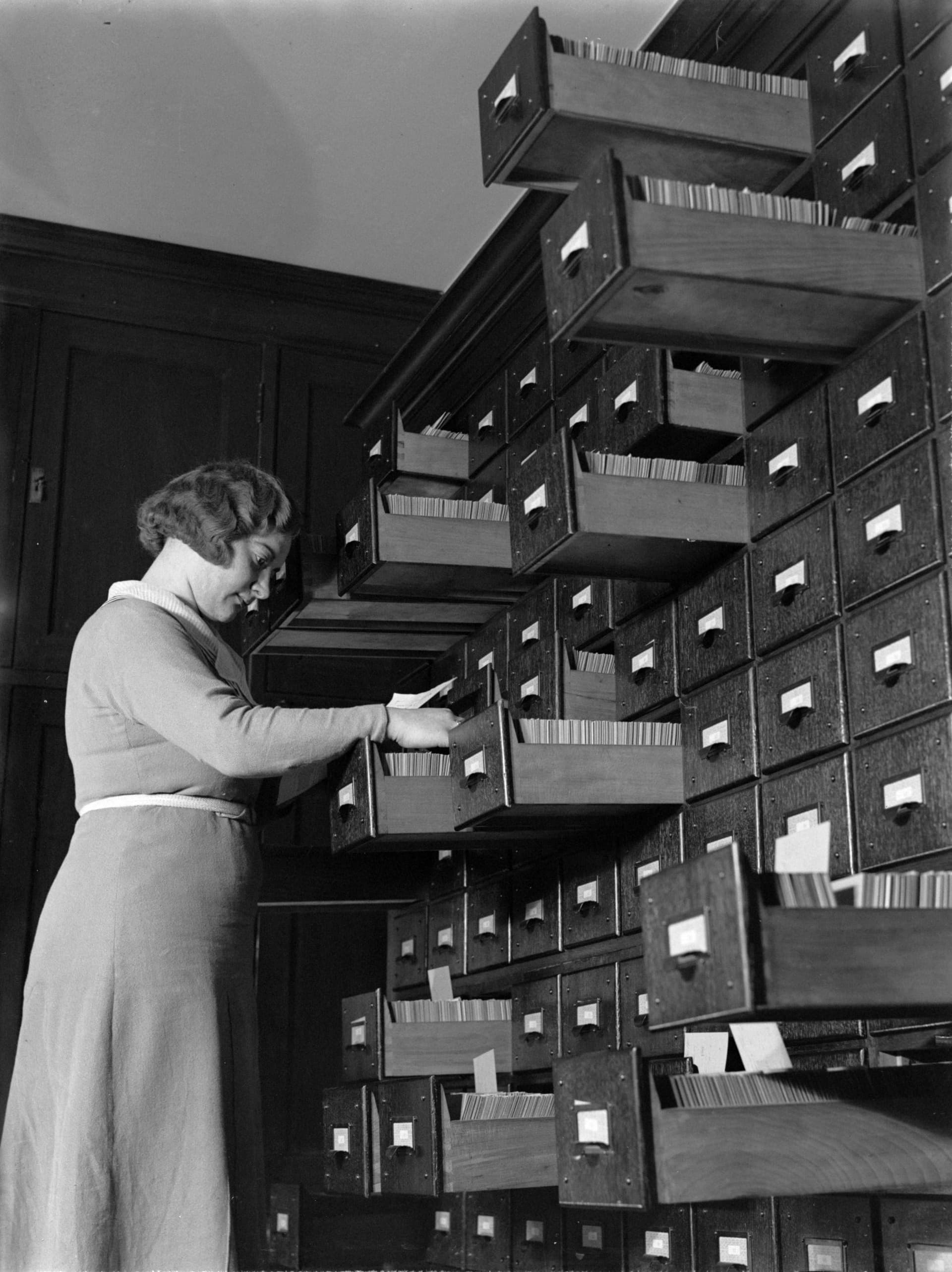 Office 'Eerste Hollandsche Levensverzekerings Bank', Amsterdam, 1932. Photo Willem van de Poll. Collection Willem van de Poll / Nationaal Archief. 