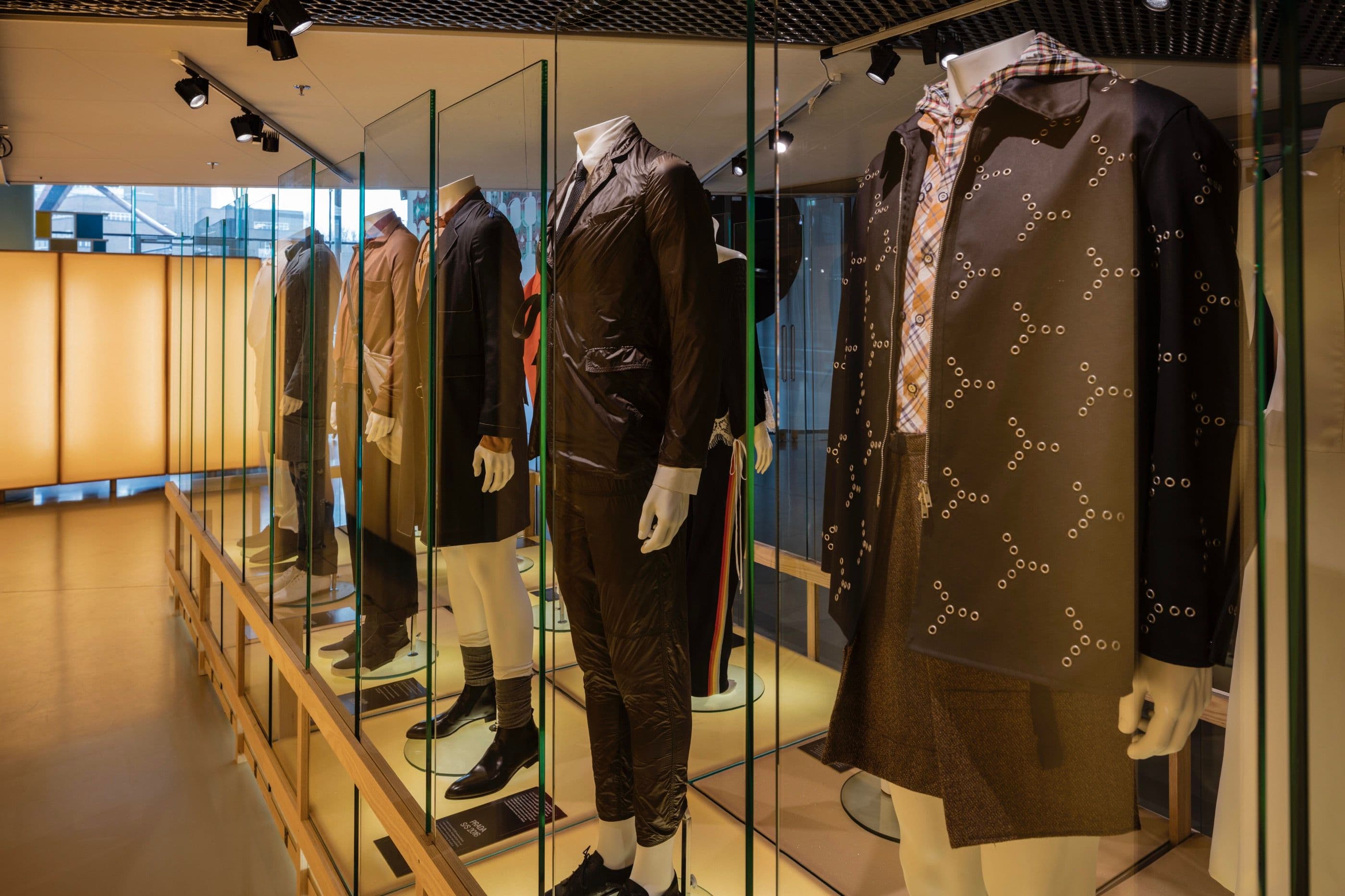 The Now S/S 2016 by Penny Martin and Jop van Bennekom. Foto Johannes Schwartz 