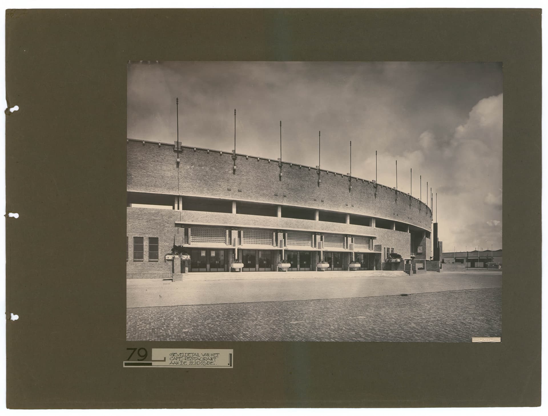 'Geveldetail van het restaurant aan de zuidzijde'. Jan Wils. Olympic Stadium Amsterdam, 1928. Photo Technisch Fotobureau Gouda. Collection Het Nieuwe Instituut, WILS ph207 