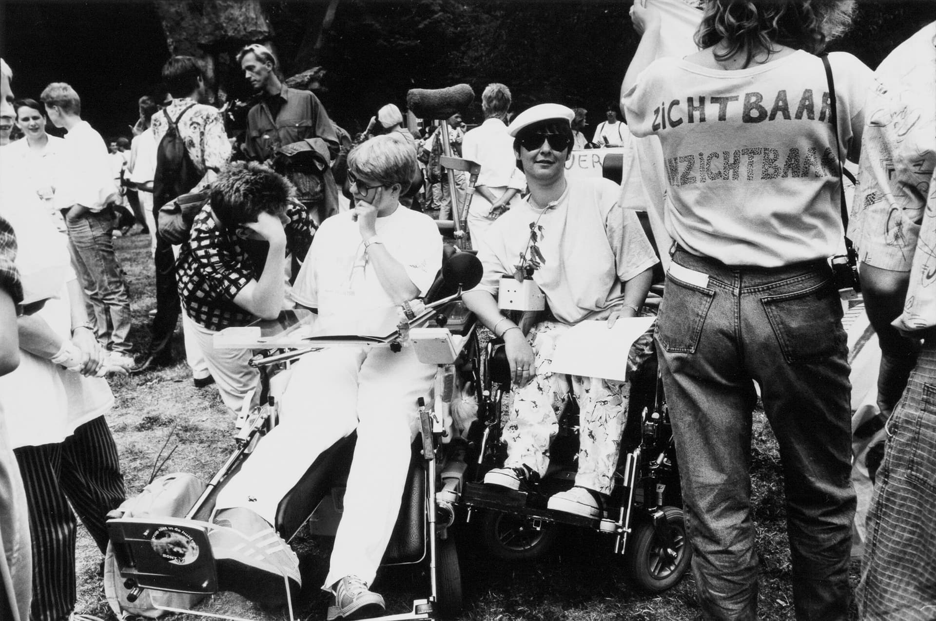 Group at the Homodemonstratie Roze Zaterdag [Gay Demonstration Pink Saturday], 1989, photo: Sjan Bijman. Source: Collection IAV-Atria  