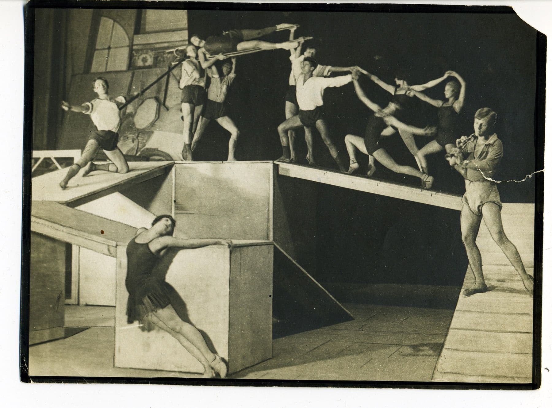 Rehearsal Joseph the Beautiful, Odessa Theatre of Opera and Ballet, 1926. K. Goleizovsky, B. Erdman & S. Vasilenko / Kas’ian Goleizovsky repository. Collection of the Goleizovsky family, Moscow