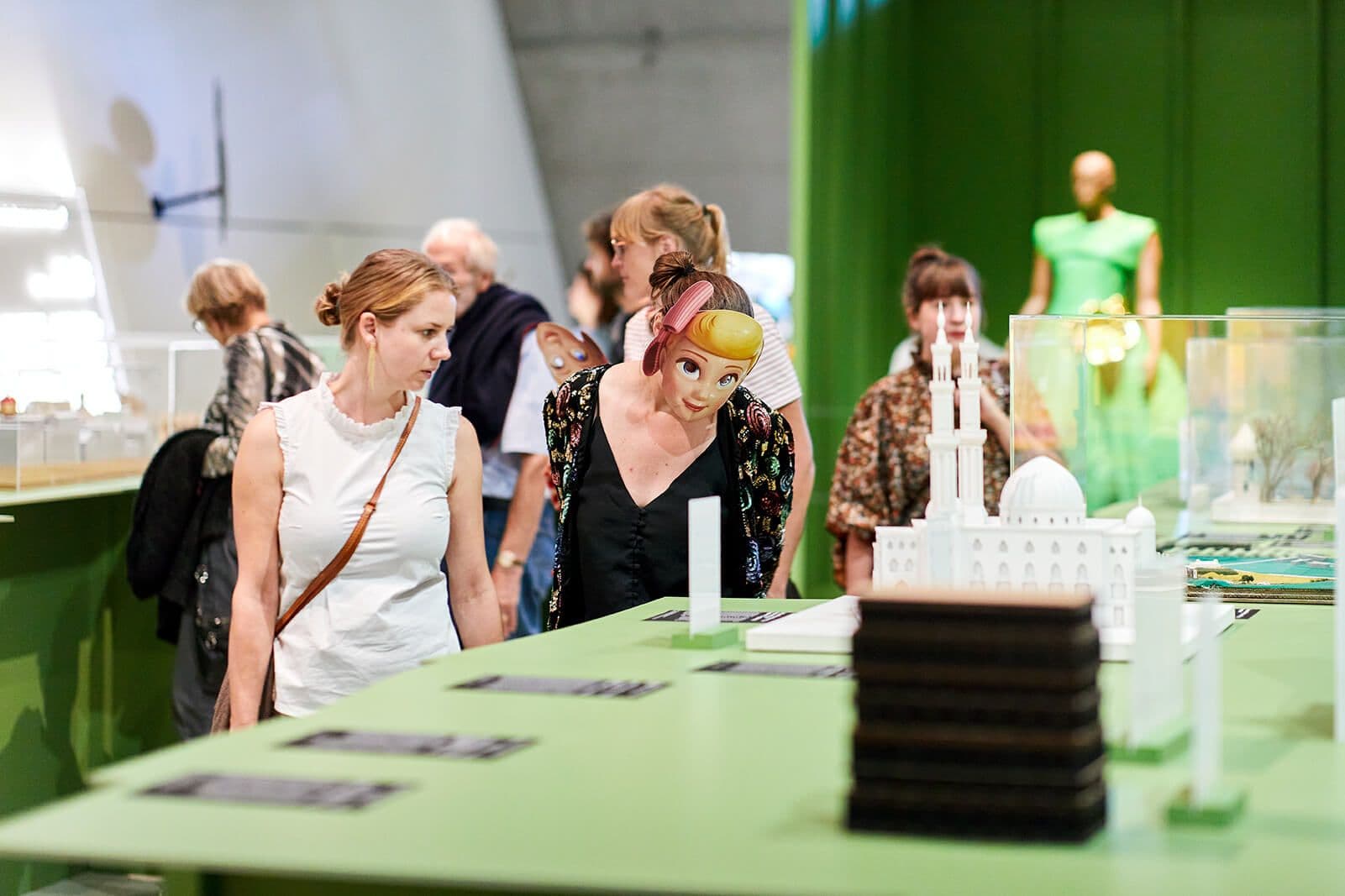 Opening ‘De architectuur van een wondere wereld’, 4 september 2021 in Het Nieuwe Instituut. Foto: Aad Hoogendoorn.  