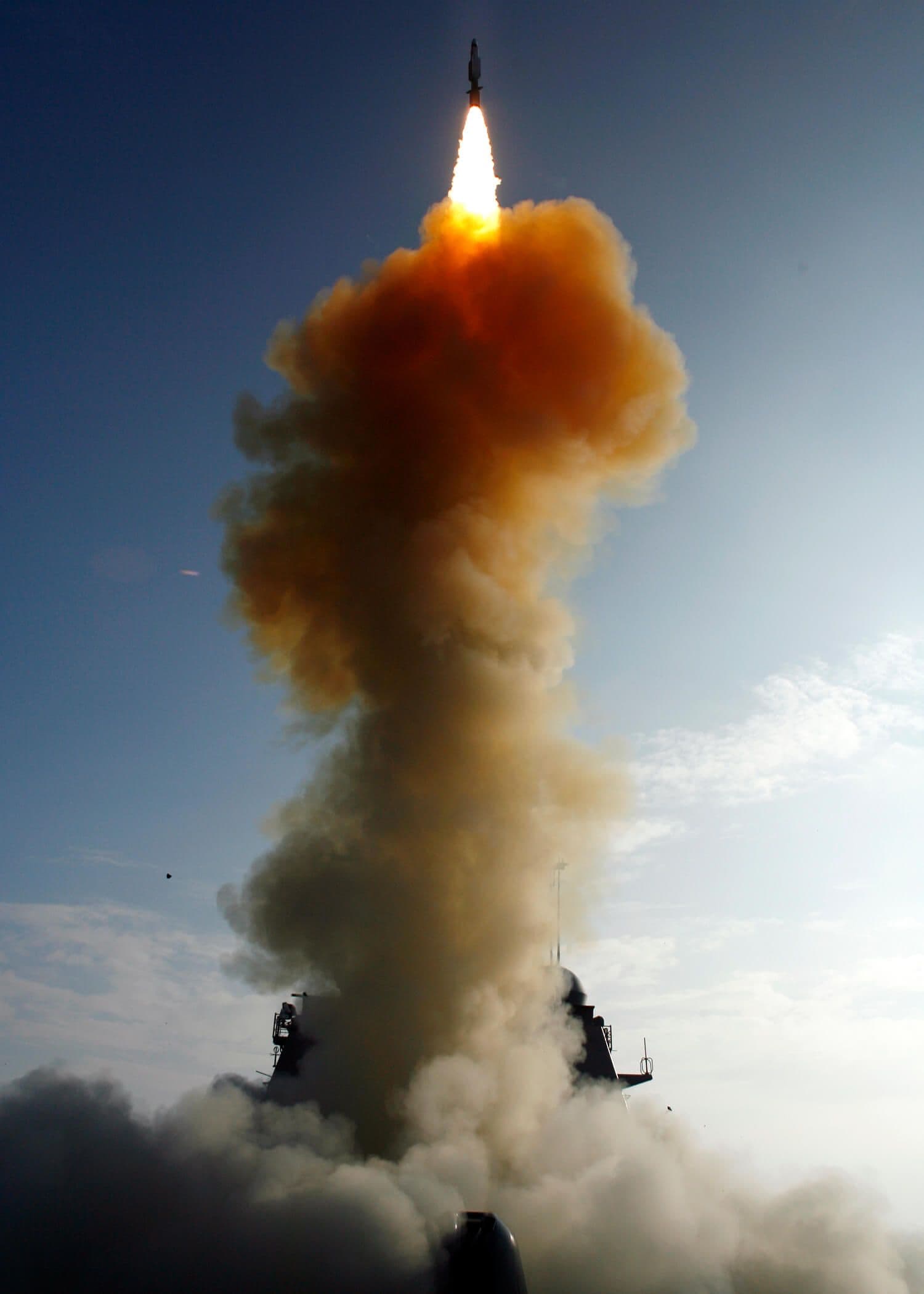 SM-3 just after launch to destroy the NRO-L 21 satellite 