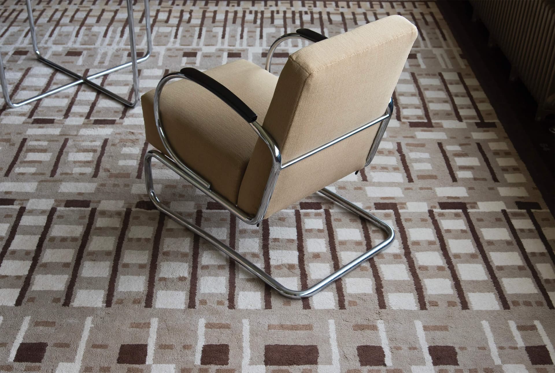 Fauteuil Gispen, na restauratie van de originele salonset. Foto Petra van der Ree 