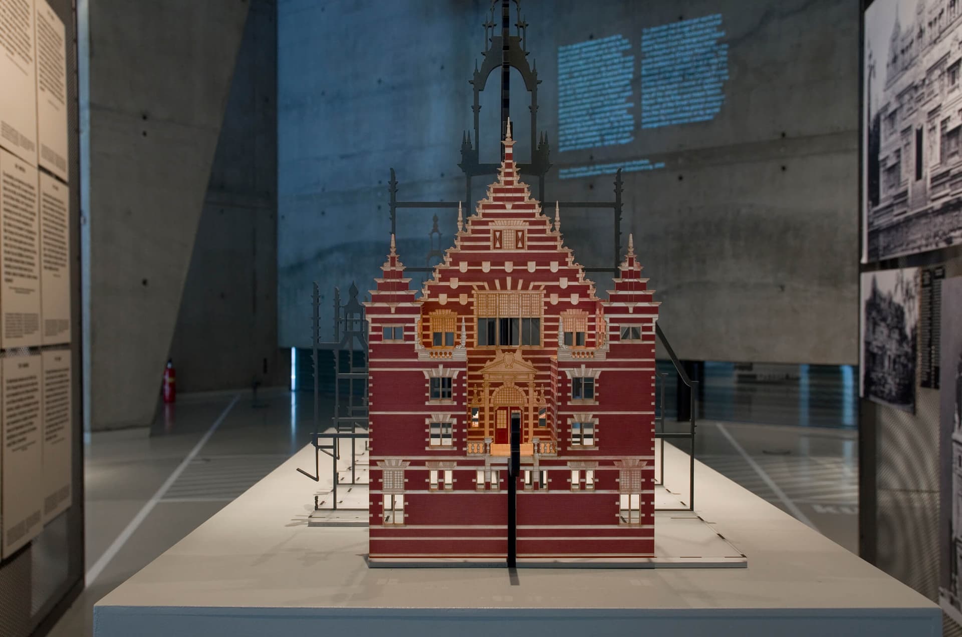 Tentoonstellingsmaquette AMO, naar ontwerp van W. Kromhout. Nederlands paviljoen Brussel 1910. Foto Petra van der Ree 