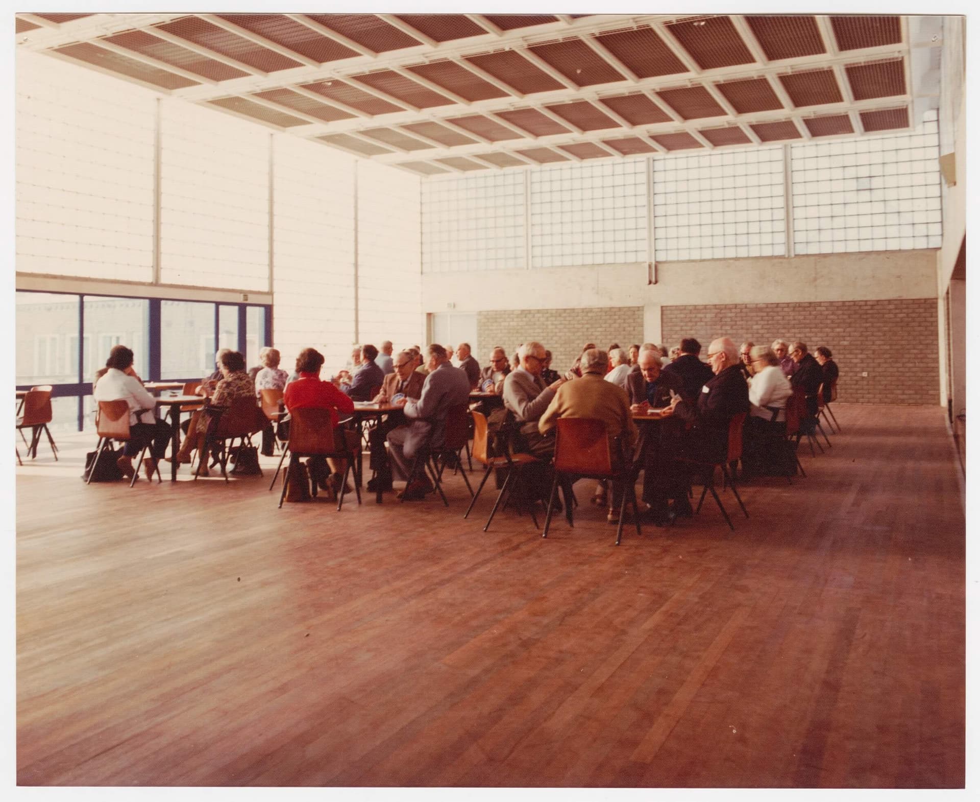 Pi de Bruijn i.s.m. Ruud Snikkenburg en Werkgroep Leefbaarheid Transvaalbuurt. Buurtcentrum Transvaal, Amsterdam (Transvaalbuurt), ca. 1976. Opdrachtgever: Dienst Volkshuisvesting, Amsterdam. Foto: Gemeentelijke Dienst Volkshuisvesting, Amsterd… 