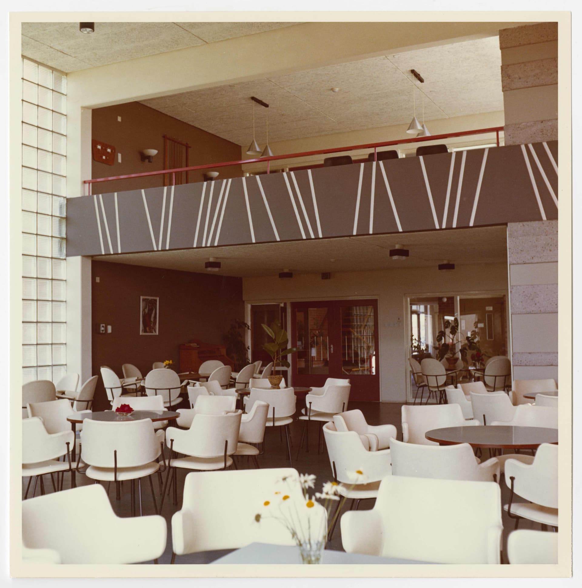  W. Wissing, Bejaardentehuis Borgstede, Barendrecht, 1957-1974. Opdrachtgever: Nederlandse Centrale voor Huisvesting van Bejaarden. Collectie Het Nieuwe Instituut, WISS ph113