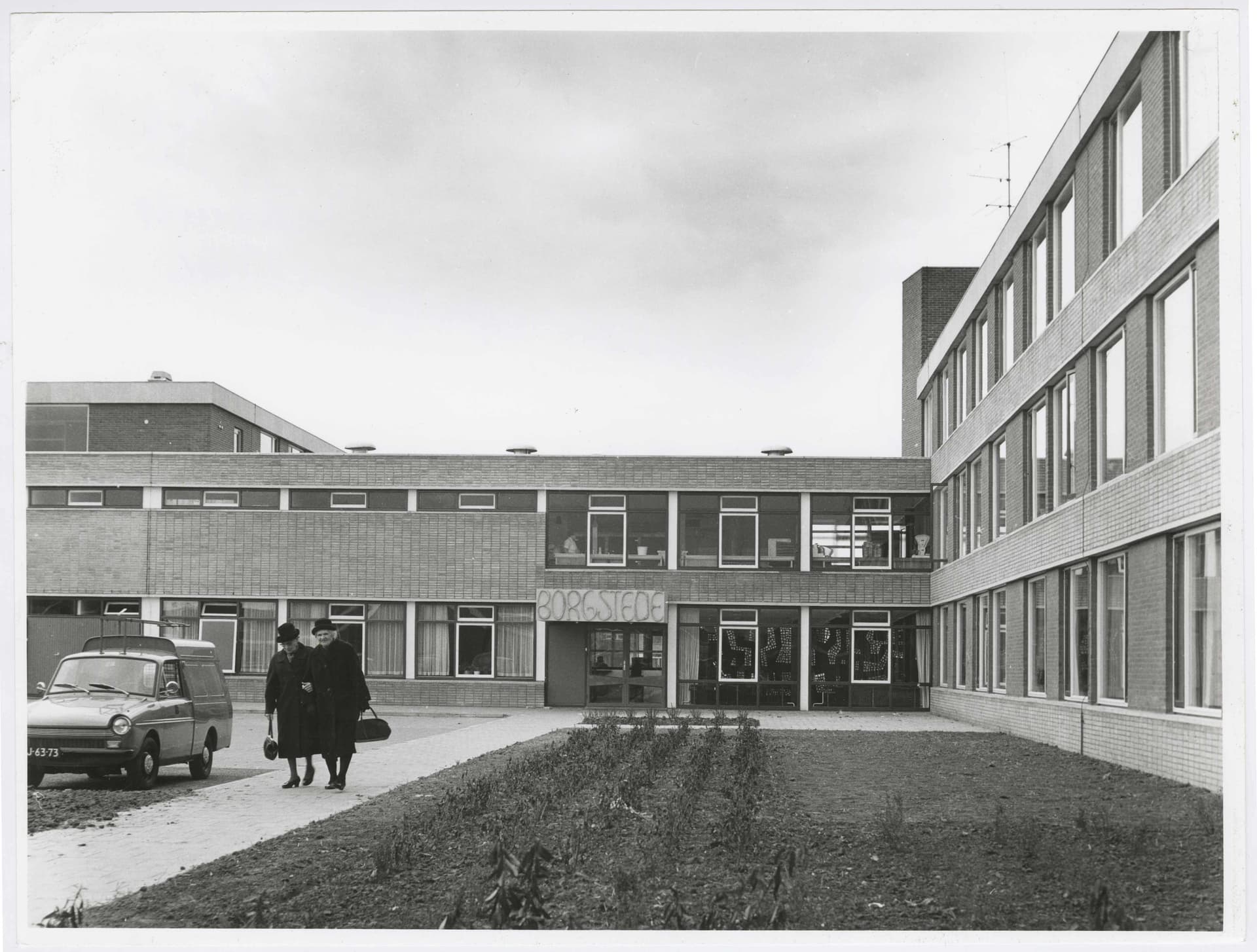  W. Wissing, Bejaardentehuis Borgstede, Barendrecht, 1957-1974. Opdrachtgever: Nederlandse Centrale voor Huisvesting van Bejaarden. Collectie Het Nieuwe Instituut, WISS ph87