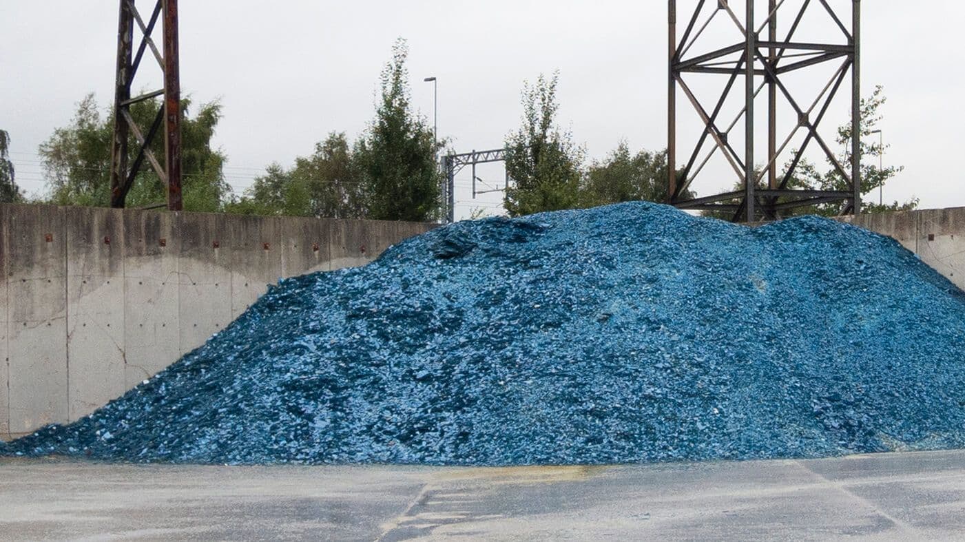 A mountain of glass waste, Pilkington factory, UK. Christoph Dichmann and Elissa Brunato. 