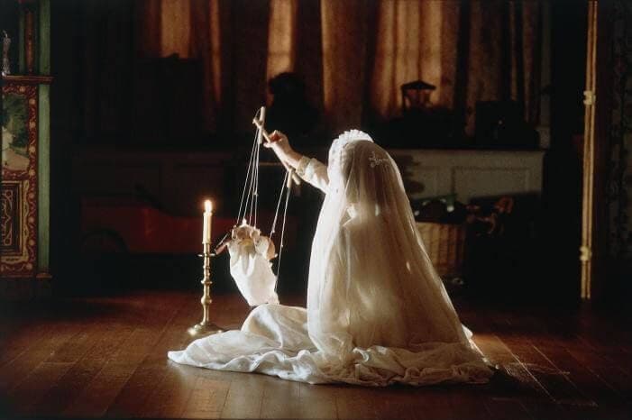Still from The Others (2001), by Alejandro Amenábar, image: IMDB. 