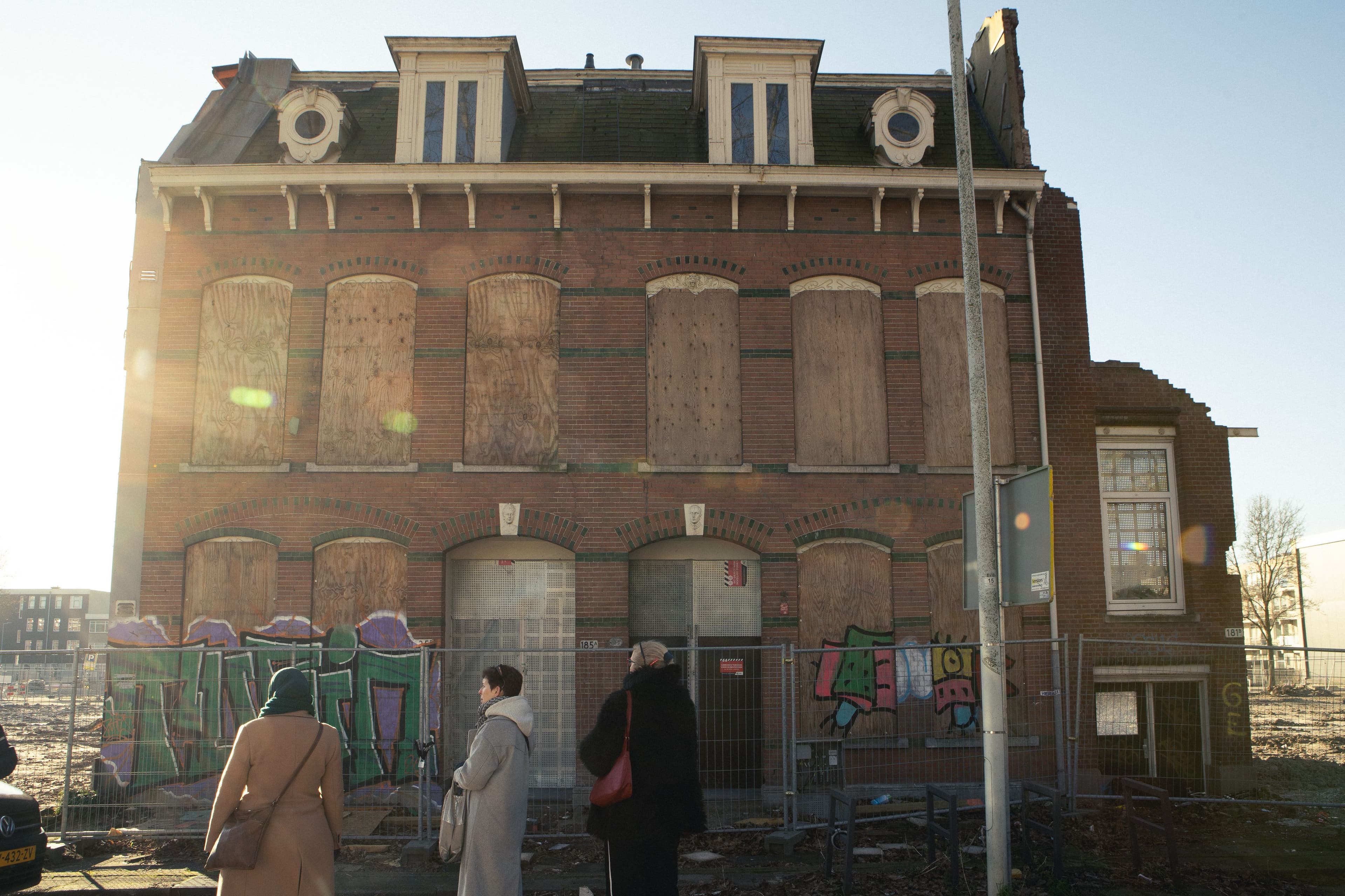 Een tour van de Afrikaanderwijk Coöperatie. Foto: Lavinia Xausa